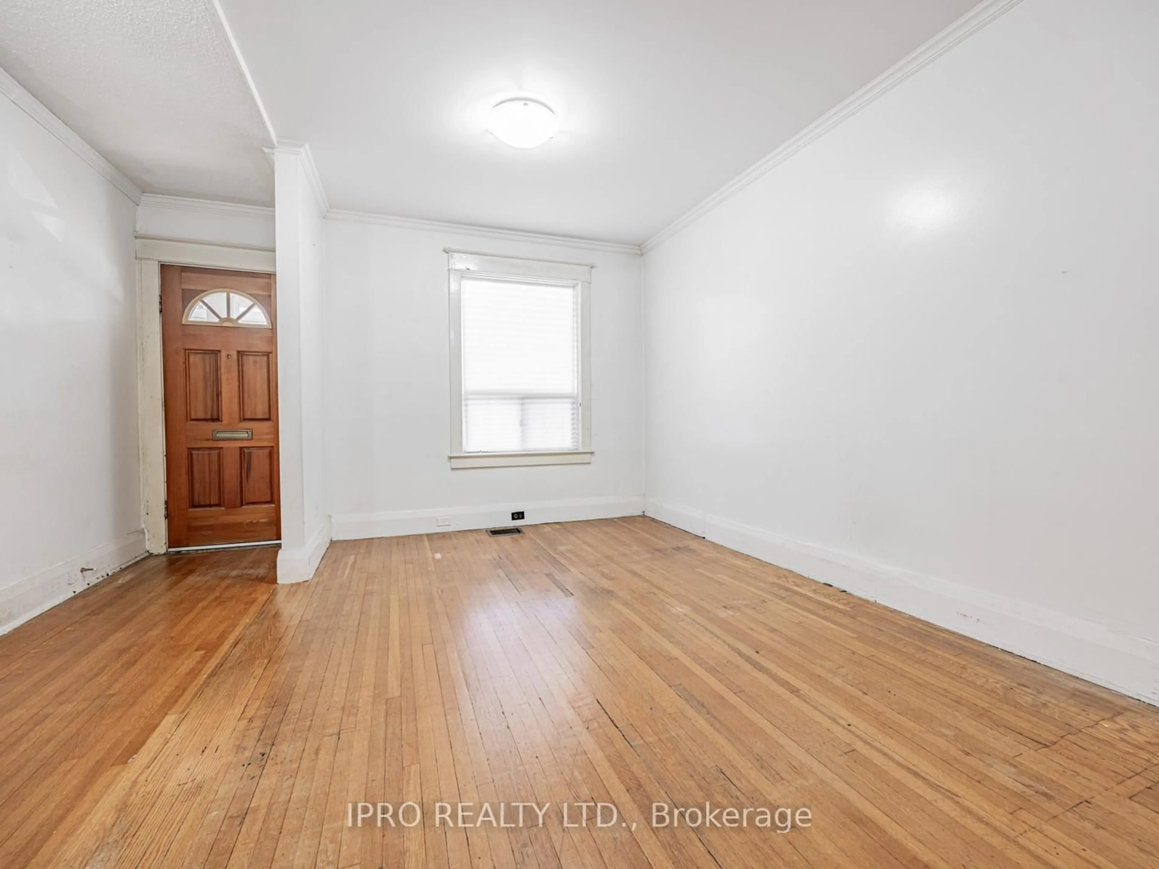A pic of a room for 44 Queensdale Ave, Toronto Ontario M4J 1X9
