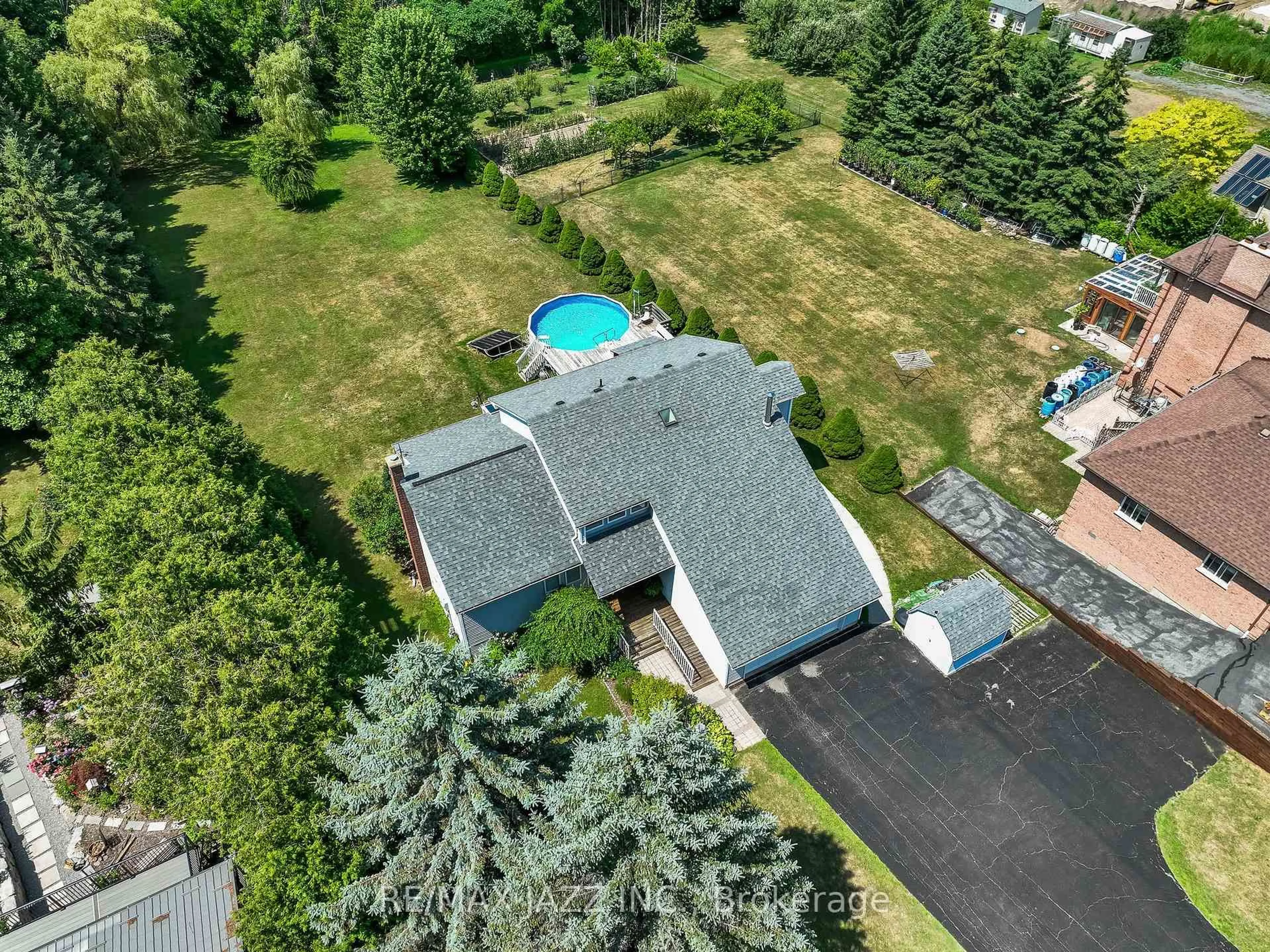 A pic from outside/outdoor area/front of a property/back of a property/a pic from drone, unknown for 4534 Trulls Rd, Clarington Ontario L0B 1J0