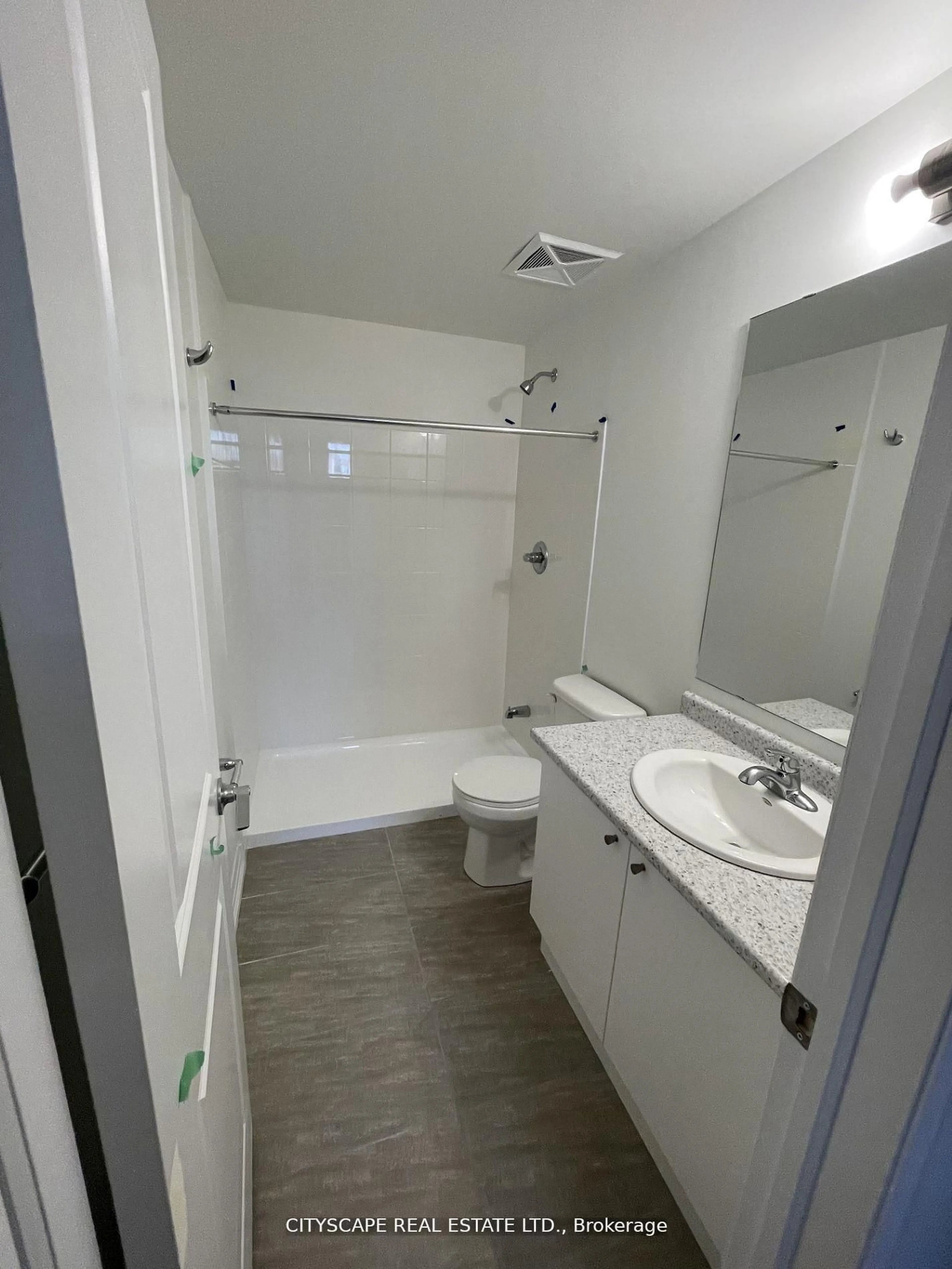 Standard bathroom, floor is not visible for 2635 William Jackson Dr #1304, Pickering Ontario L1X 0L5
