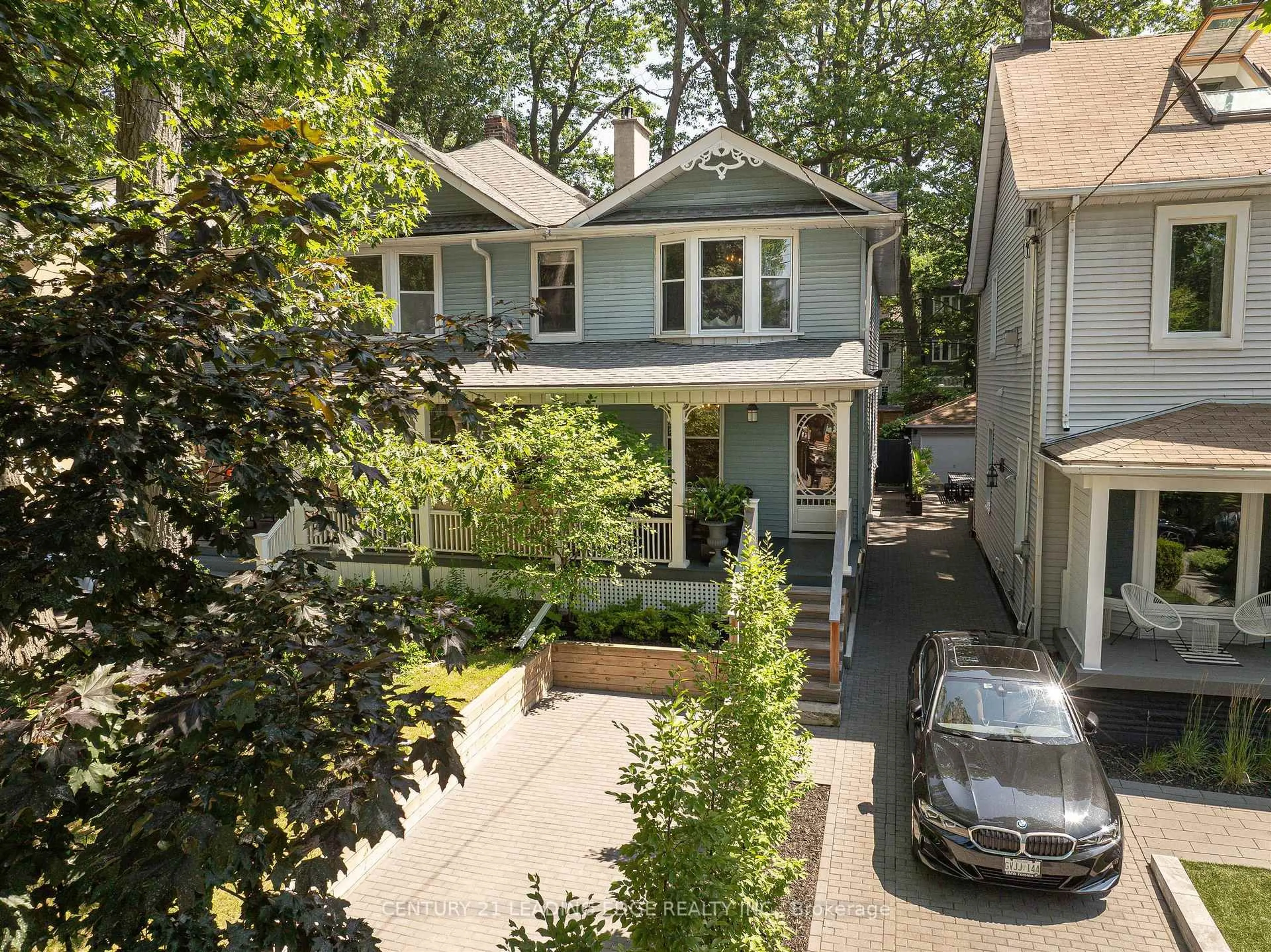 A pic from outside/outdoor area/front of a property/back of a property/a pic from drone, street for 101 Silver Birch Ave, Toronto Ontario M4E 3L3