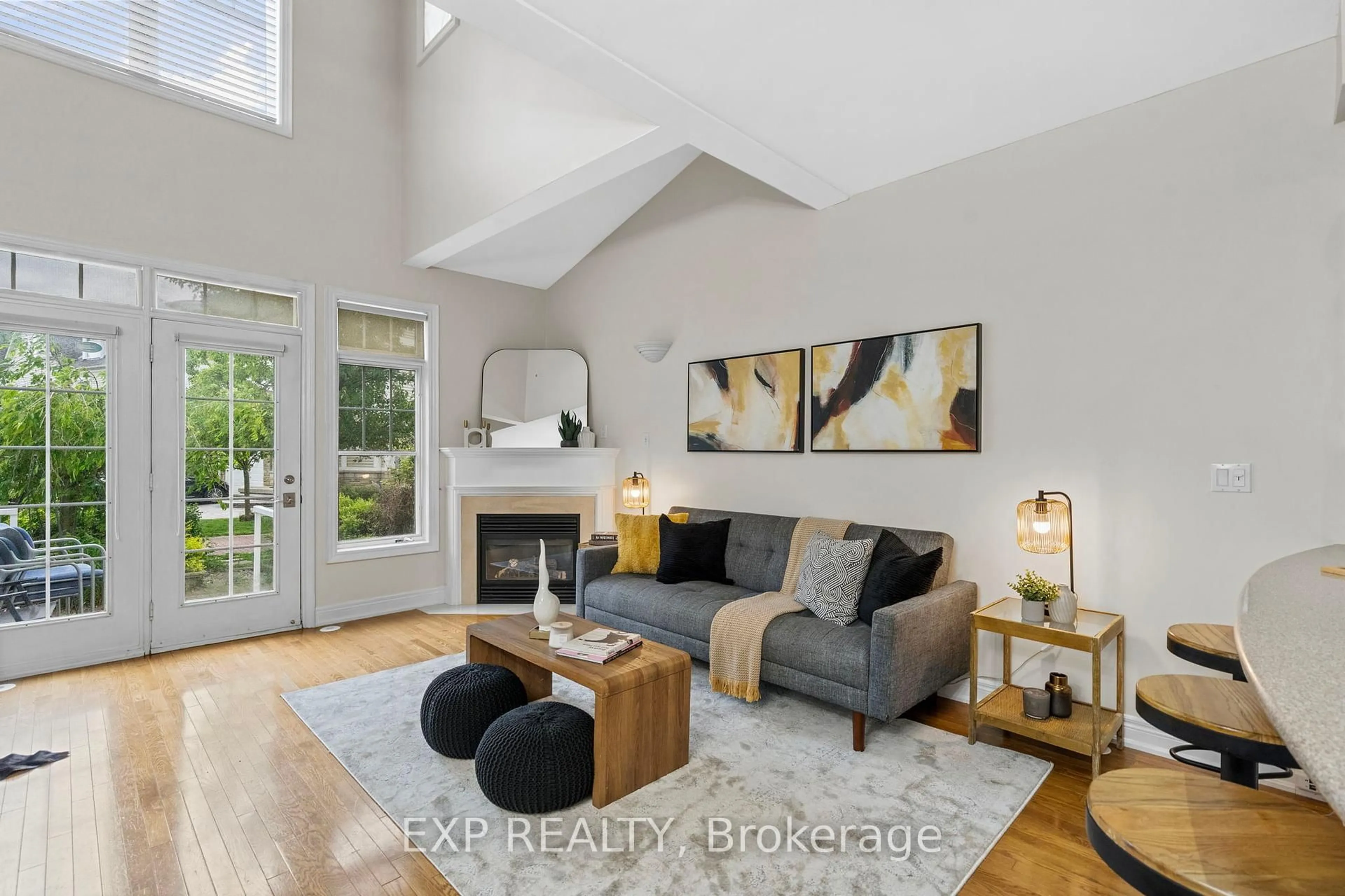 Living room with furniture, unknown for 1295 Wharf St #30, Pickering Ontario L1W 1A2
