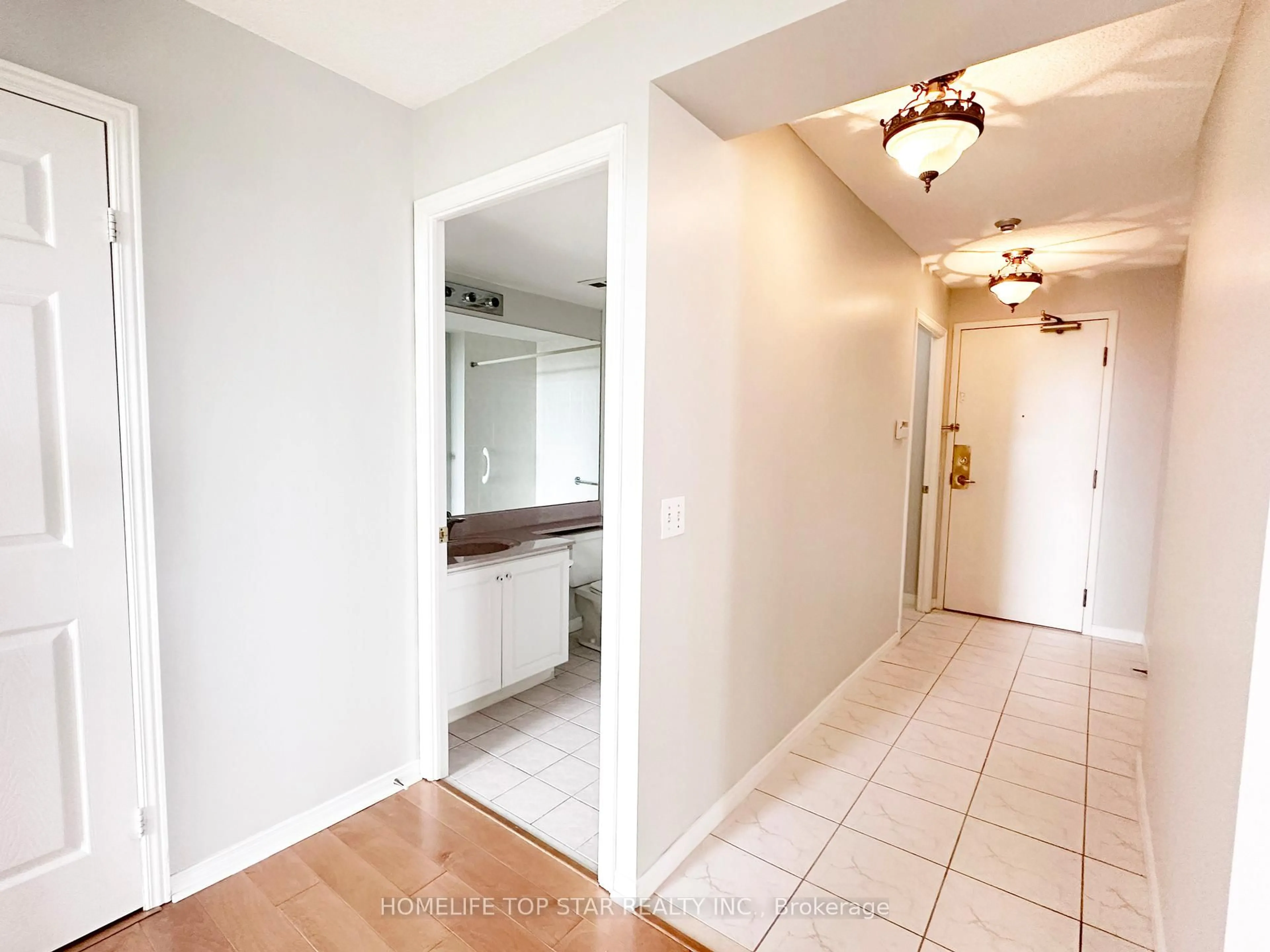 Indoor entryway for 5001 Finch Ave #1211, Toronto Ontario M1S 5J9