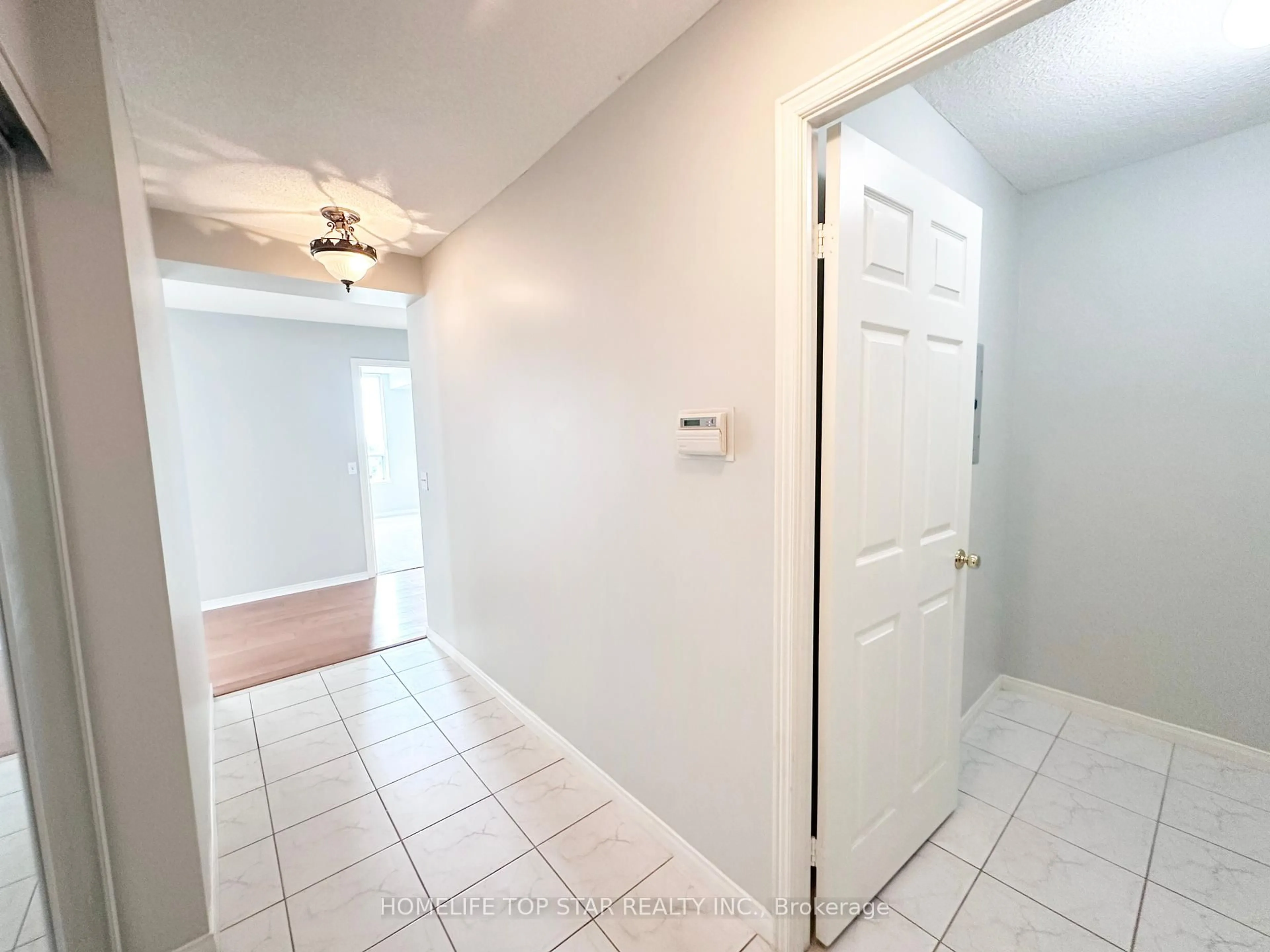 Unknown for 5001 Finch Ave #1211, Toronto Ontario M1S 5J9