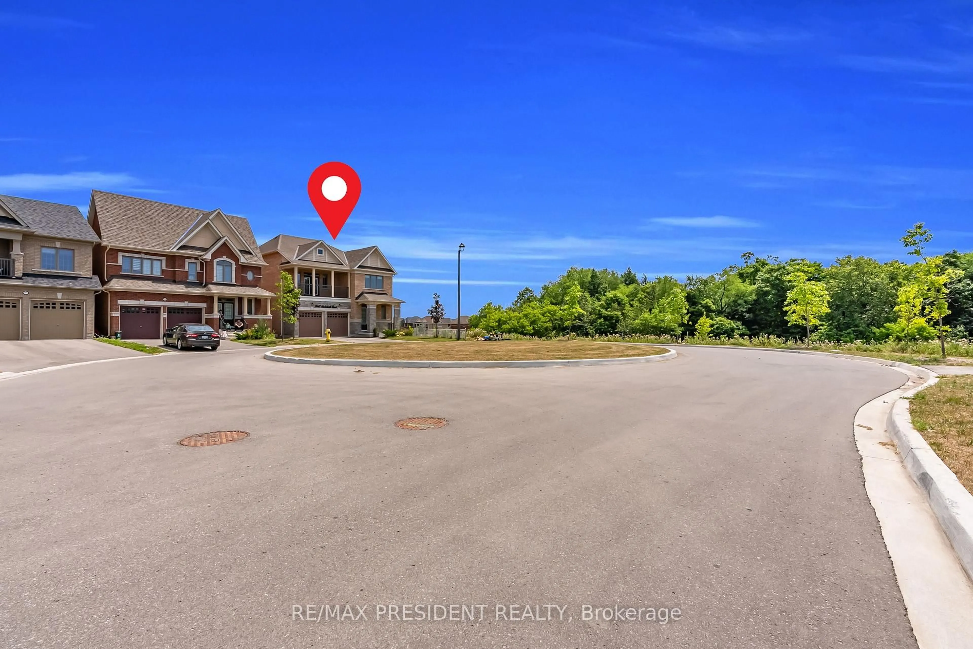 A pic from outside/outdoor area/front of a property/back of a property/a pic from drone, unknown for 2447 Orchestrate Crt, Oshawa Ontario L1L 0R3