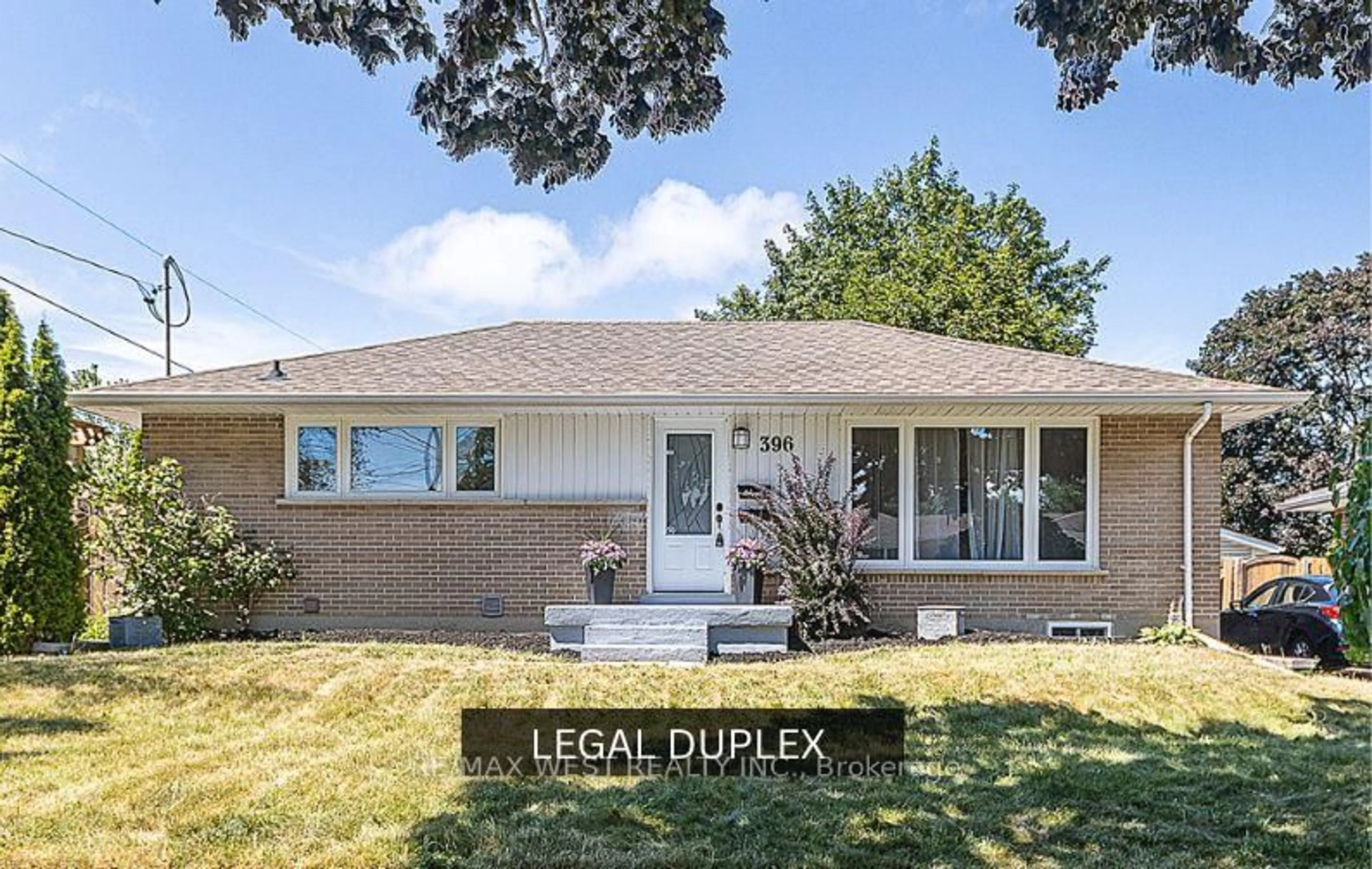Home with vinyl exterior material, street for 396 Marion Ave, Oshawa Ontario L1J 3B1