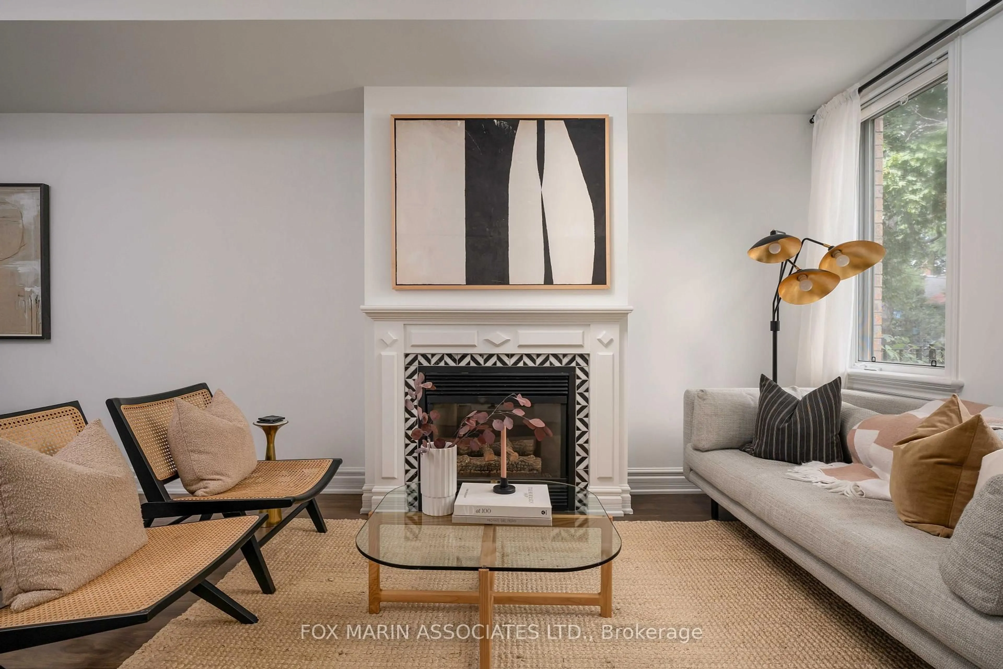 Living room with furniture, unknown for 20A Lewis St, Toronto Ontario M4M 2H3