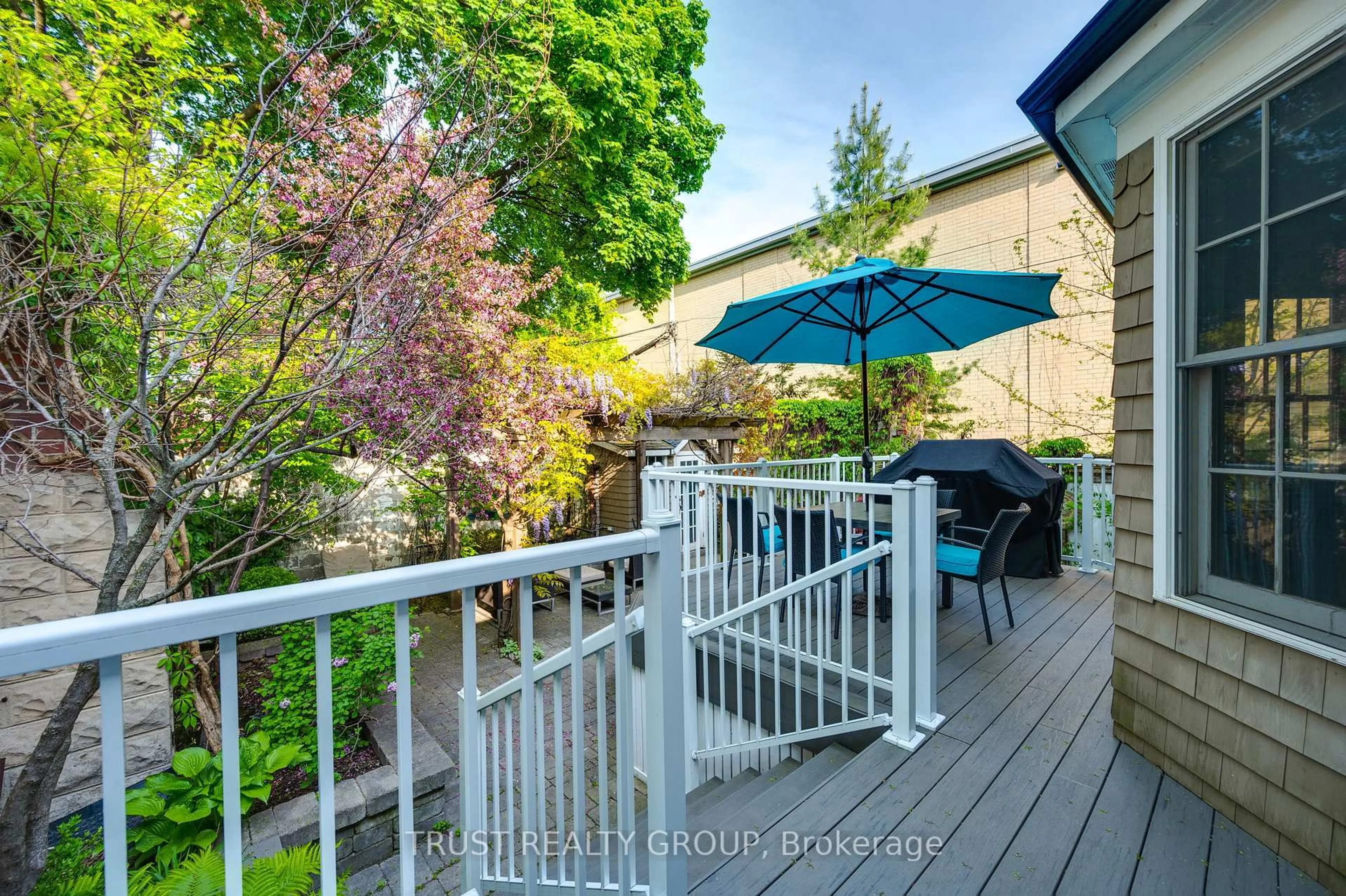 Patio, street for 5 Ellerbeck St, Toronto Ontario M4K 2T6