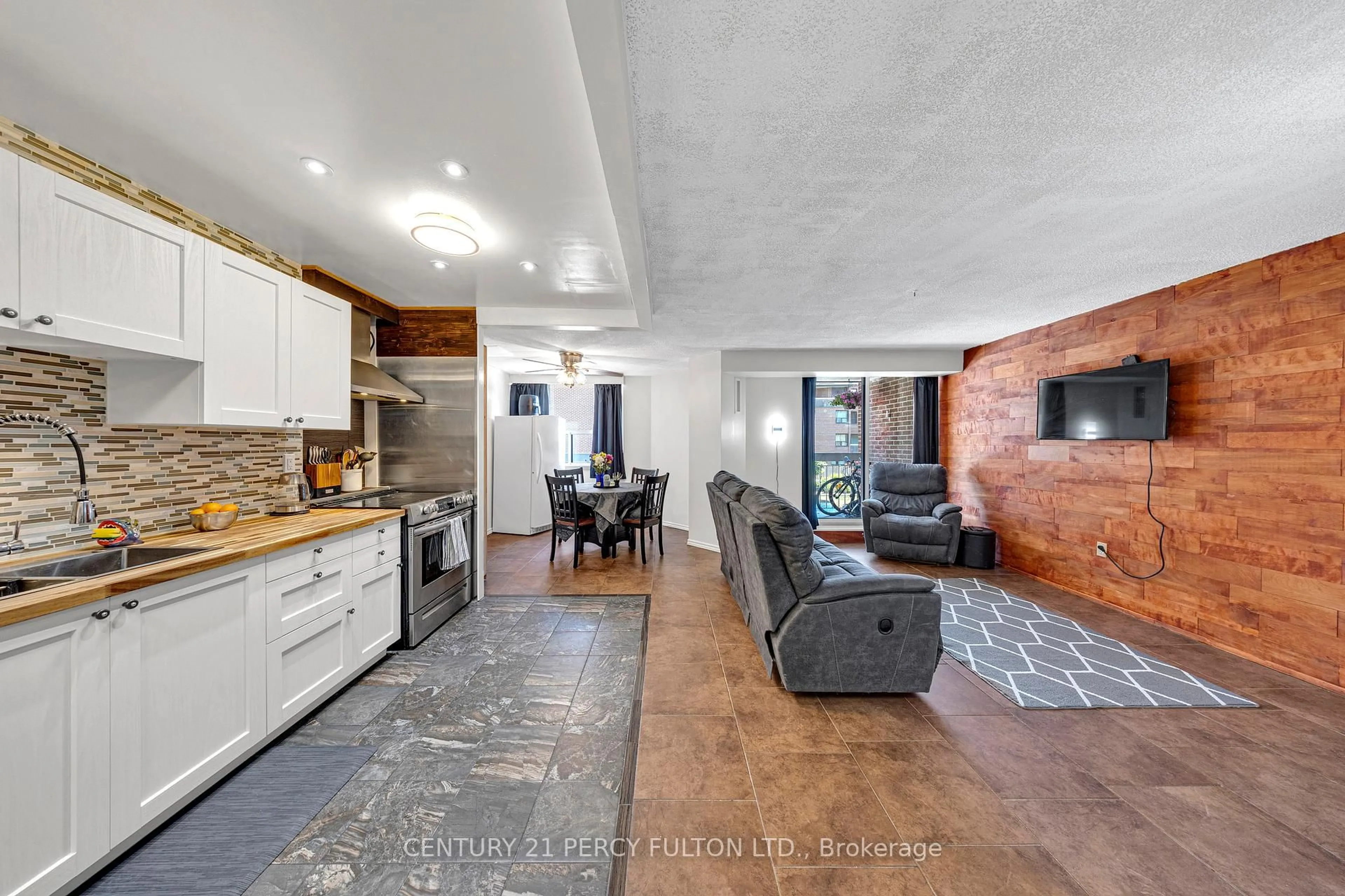 Open concept kitchen, unknown for 4062 Lawrence Ave #204, Toronto Ontario M1E 4V5