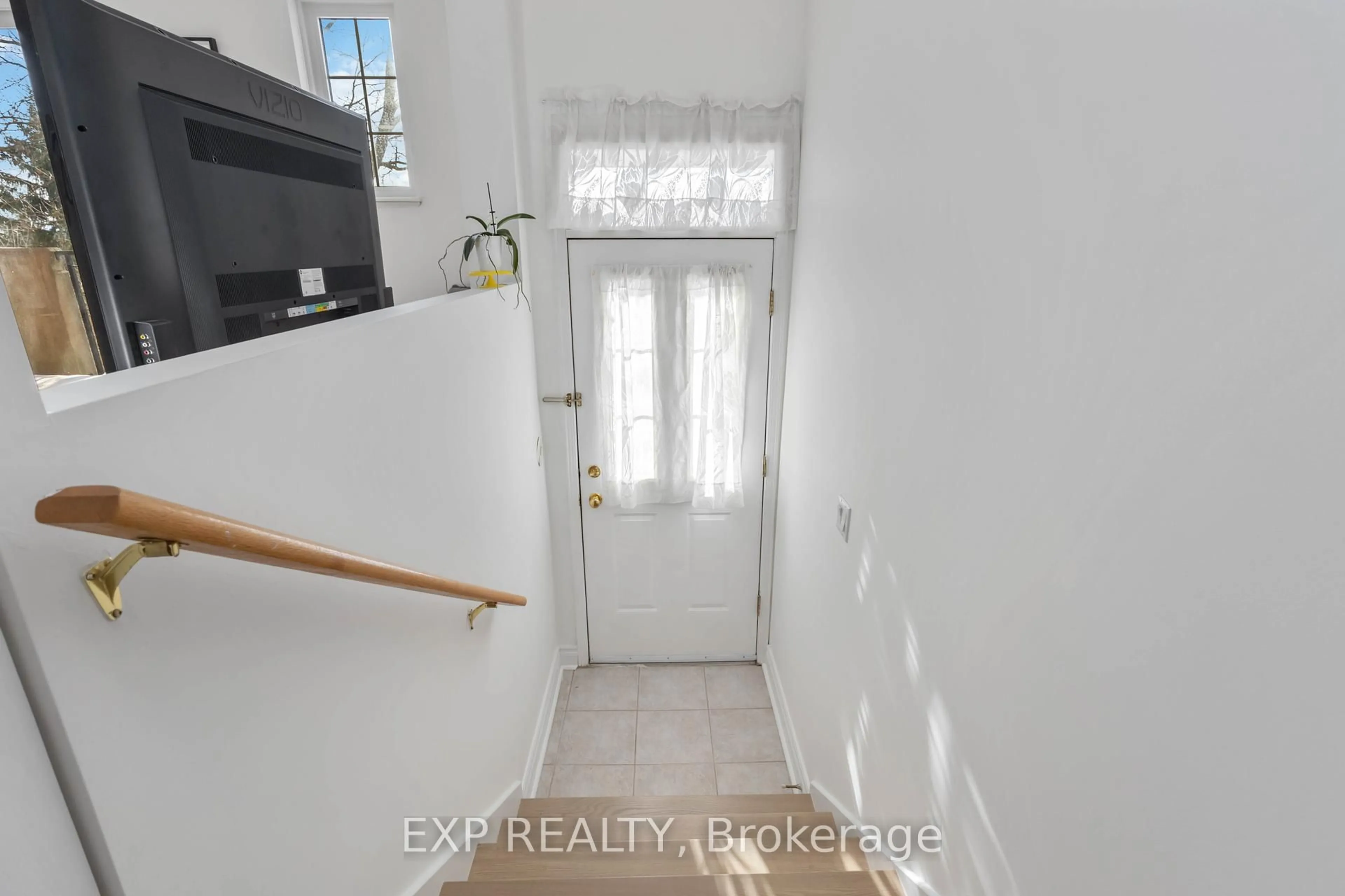 Indoor entryway for 1881 Mcnicoll Ave #728, Toronto Ontario M1V 5M2