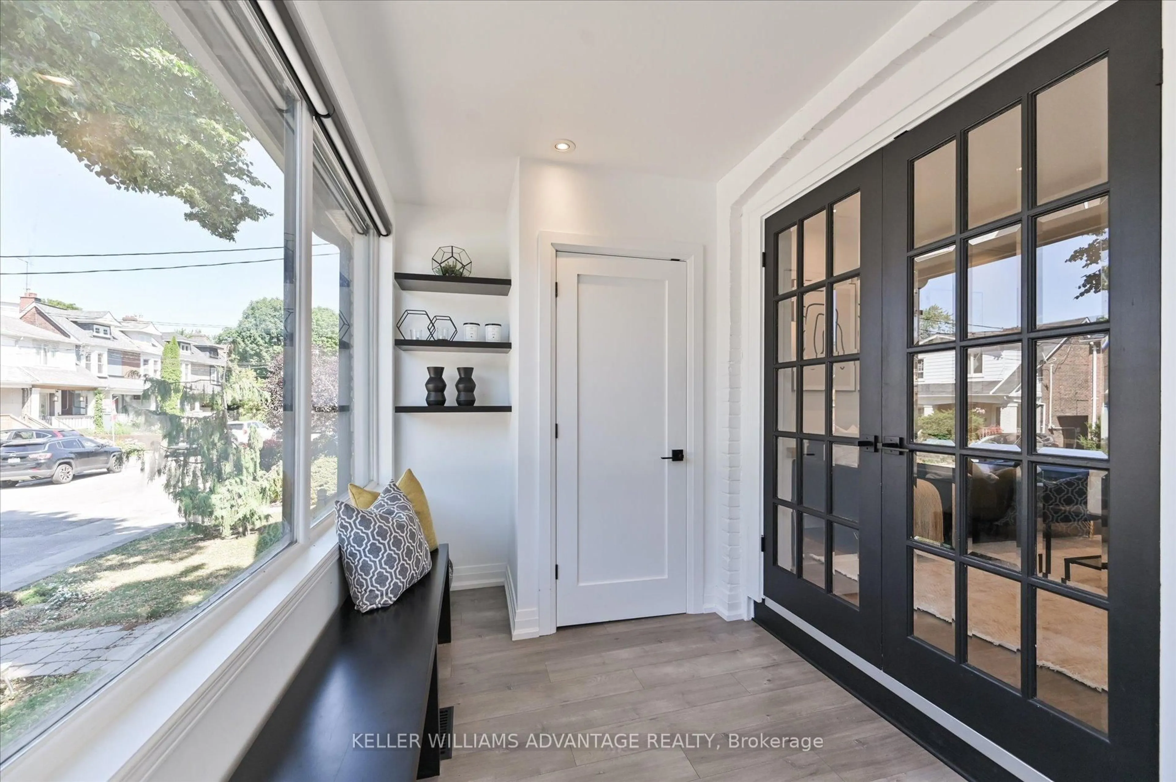 Indoor entryway for 5 Kent Rd, Toronto Ontario M4L 2X5