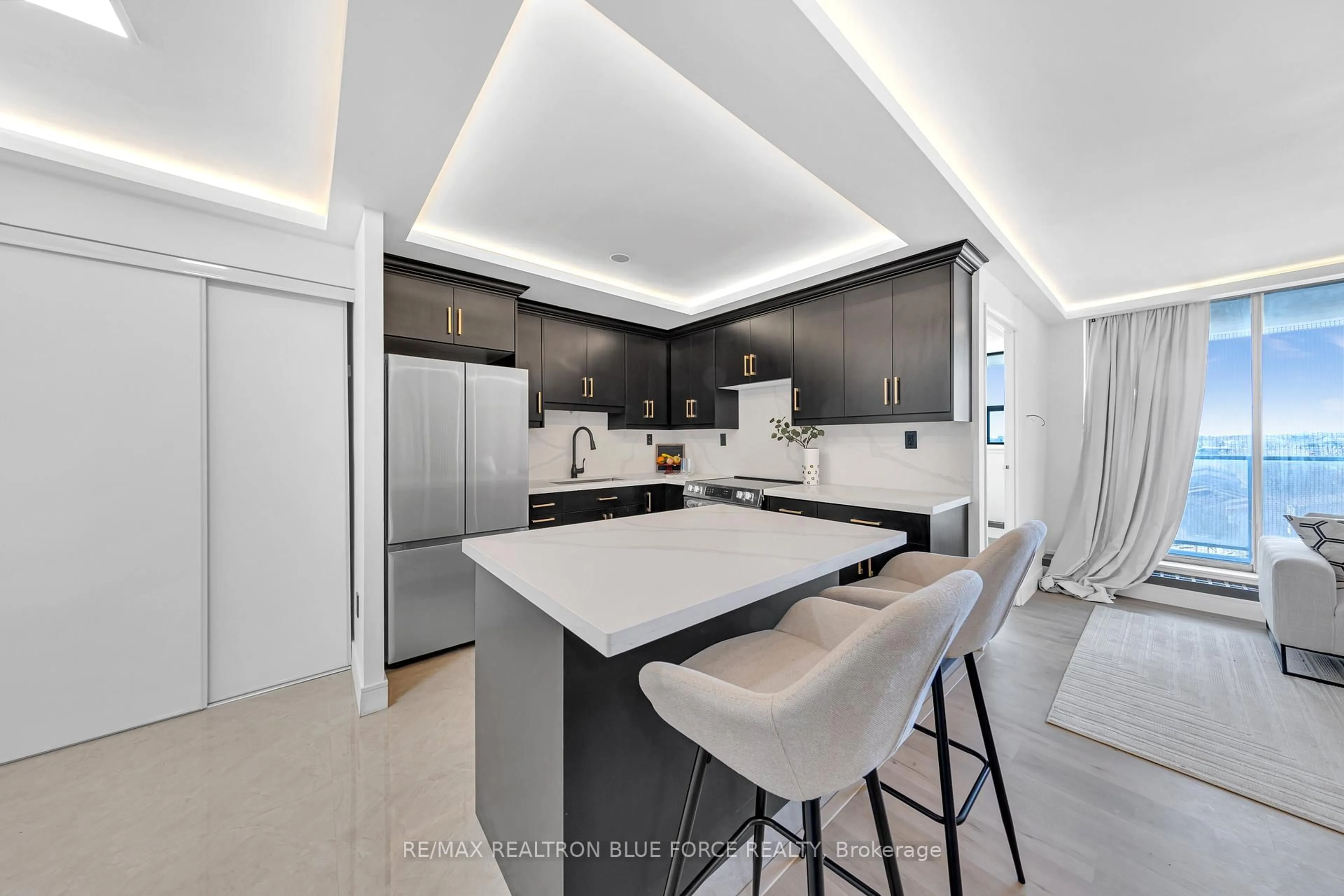 Contemporary kitchen, ceramic/tile floor for 100 Wingarden Crt #709, Toronto Ontario M1B 2P4