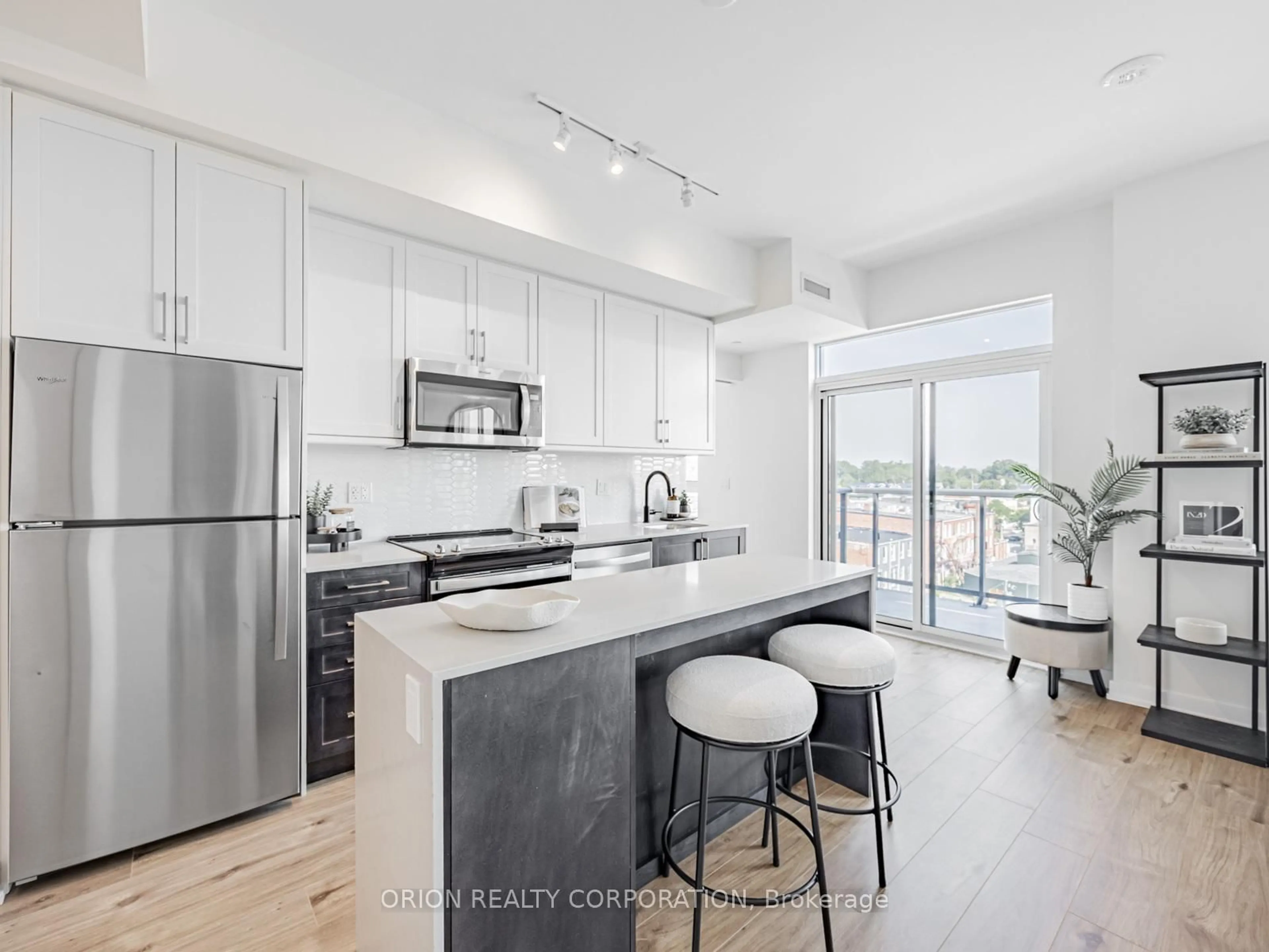 Open concept kitchen, unknown for 201 Brock St #617, Whitby Ontario L1N 4K2