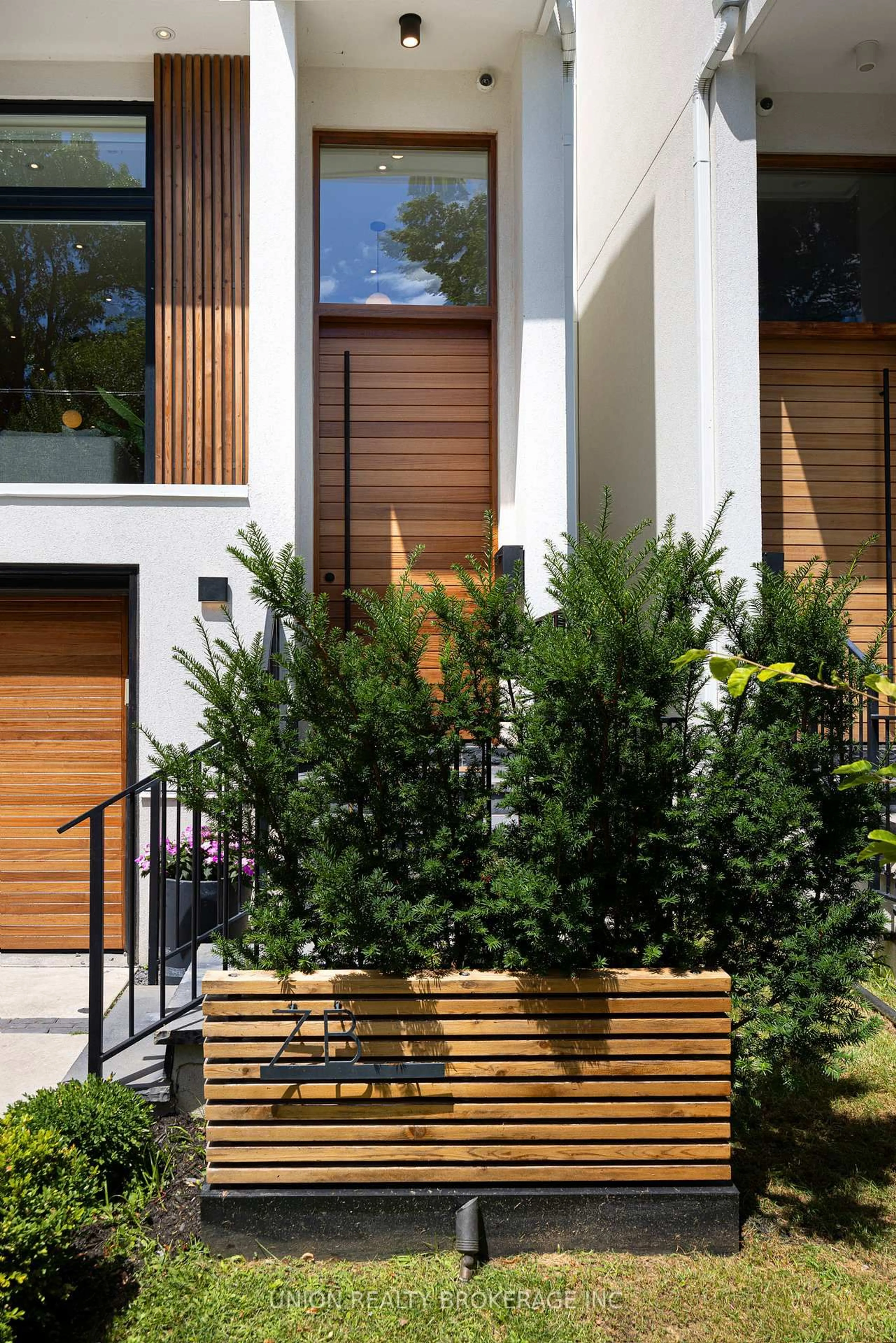 Unknown for 7B Maughan Cres, Toronto Ontario M4L 3E4