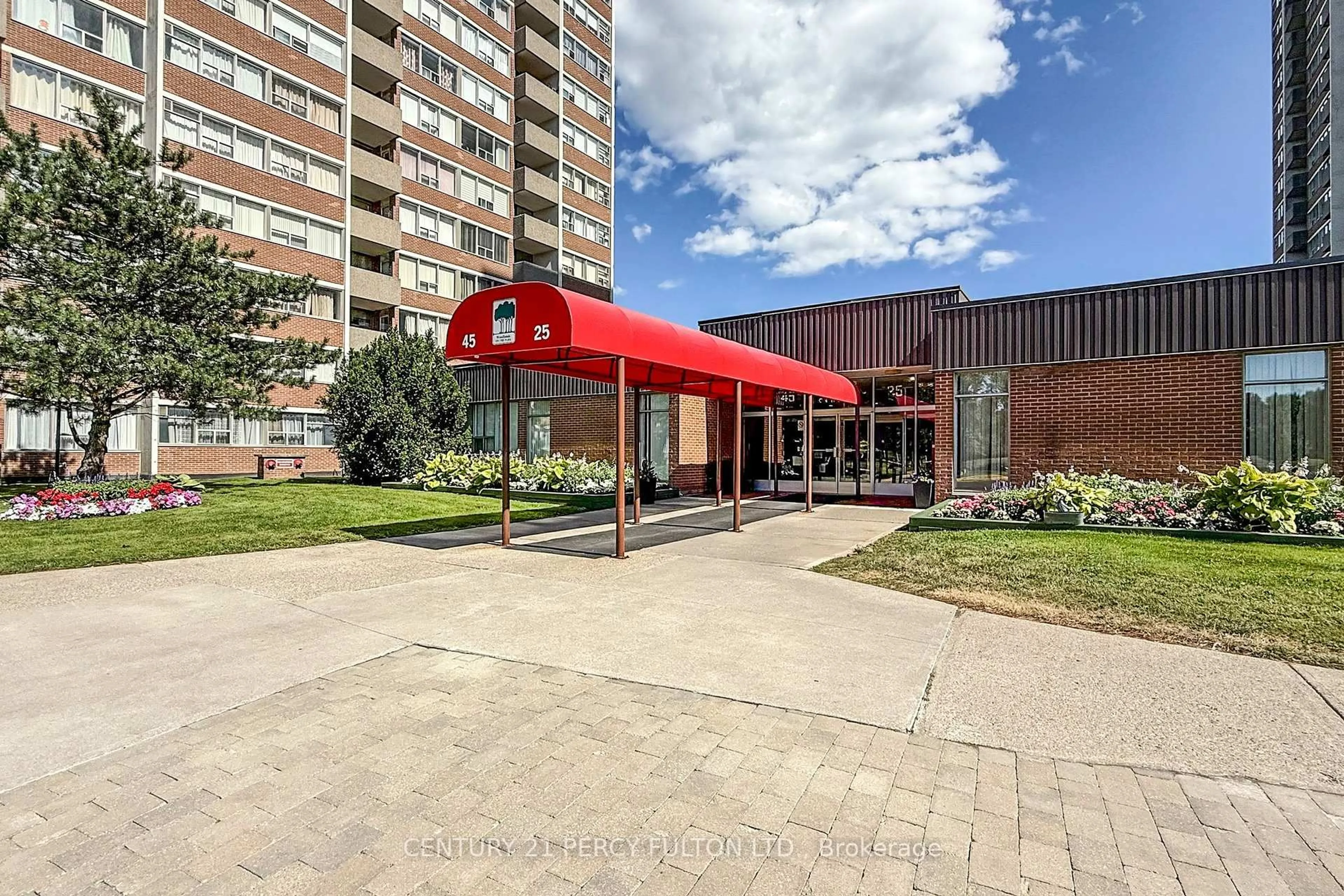 Indoor foyer for 45 Silver Springs Blvd #1702, Toronto Ontario M1V 1R2