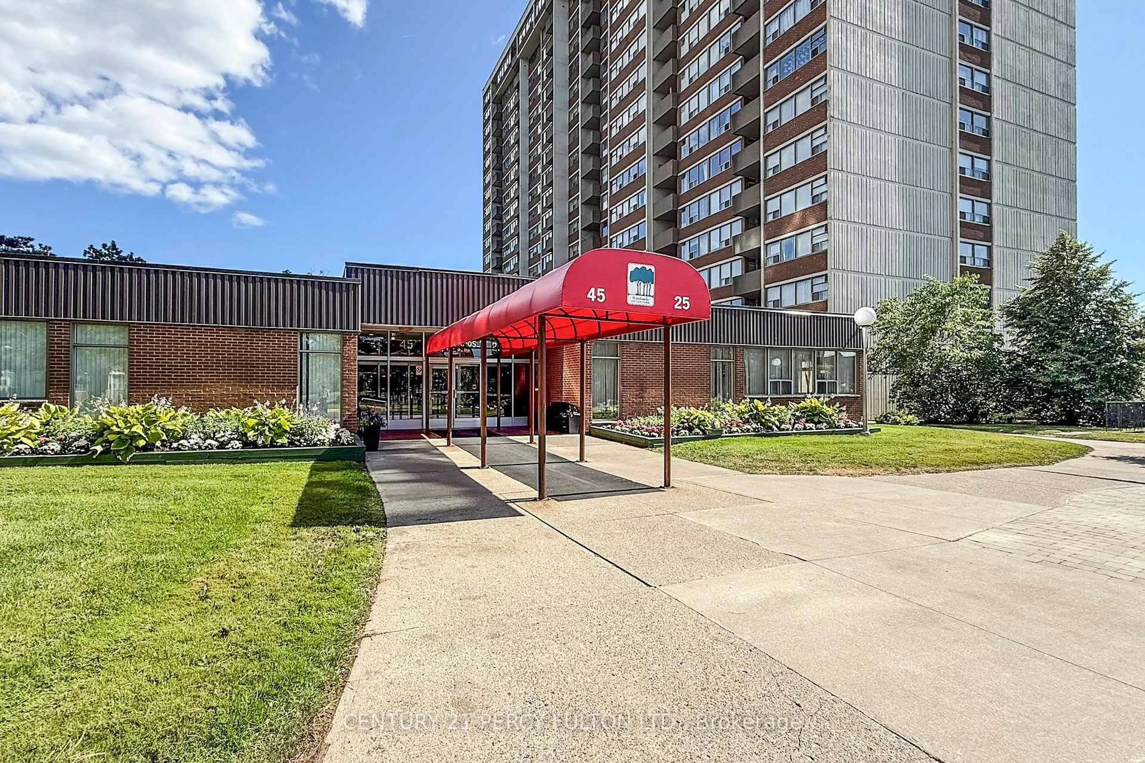 Patio, building for 45 Silver Springs Blvd #1702, Toronto Ontario M1V 1R2