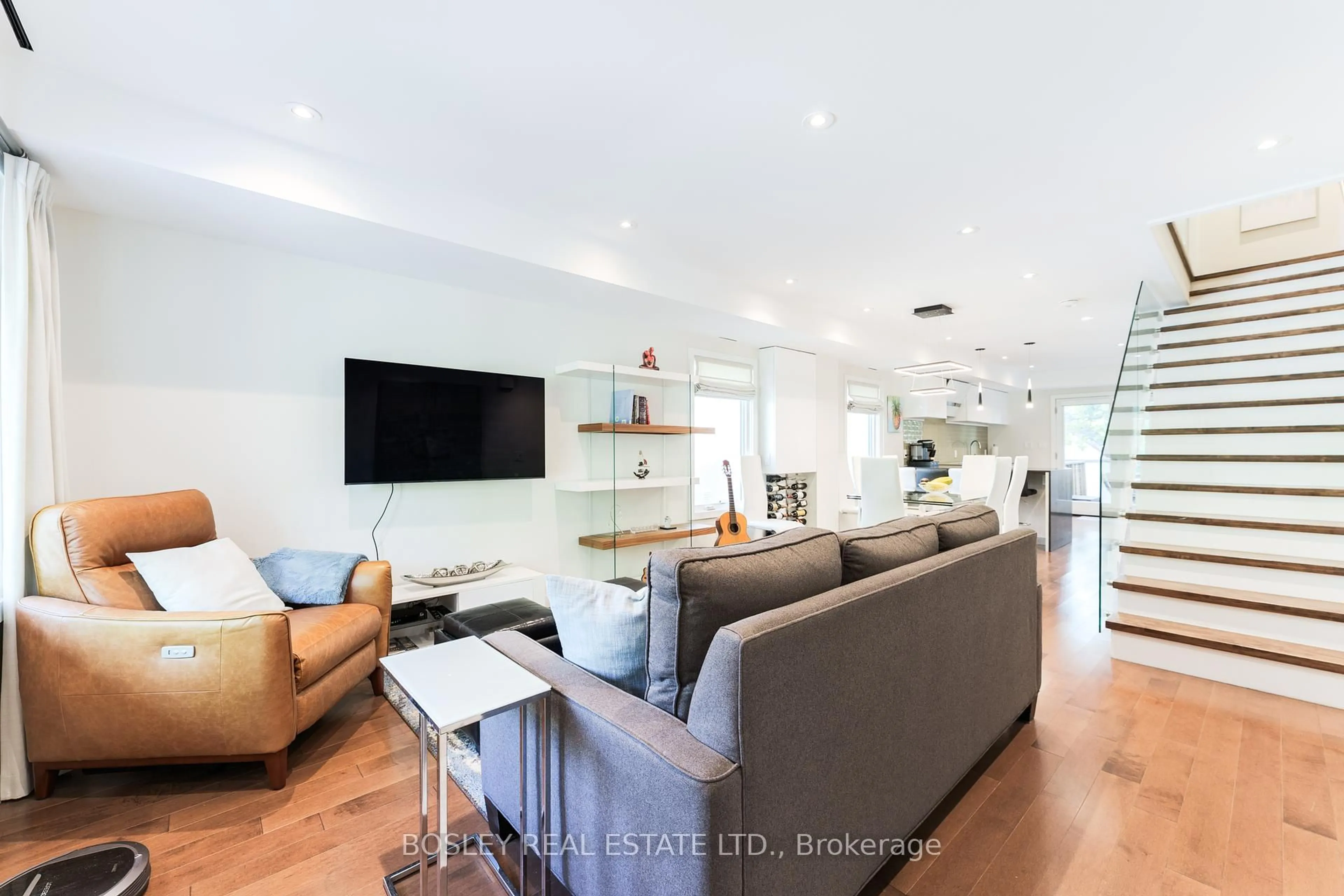 Unknown for 124 Coleridge Ave, Toronto Ontario M4C 4H6