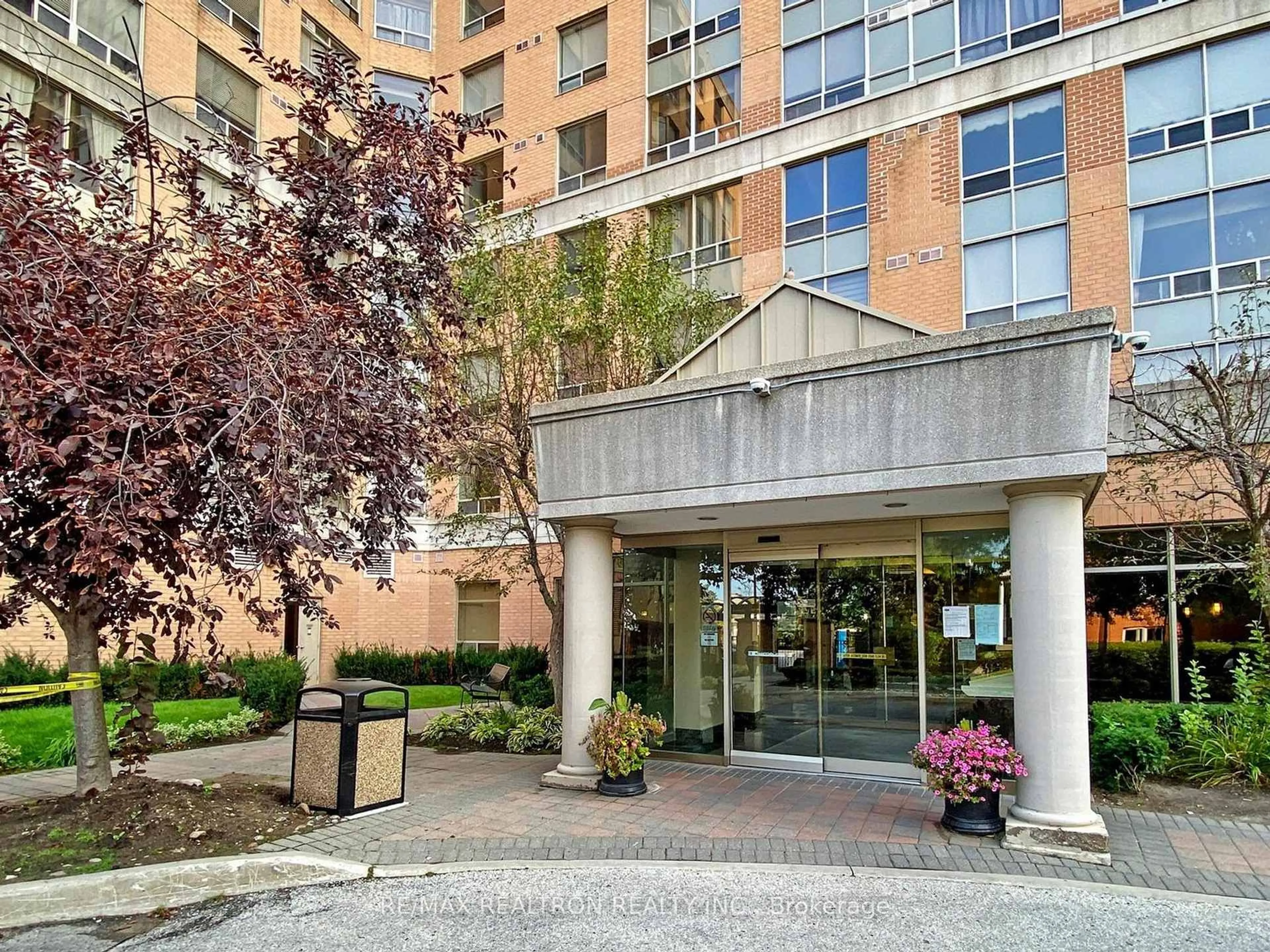 Indoor foyer for 1883 McNicoll Ave #1517, Toronto Ontario M1V 5M3