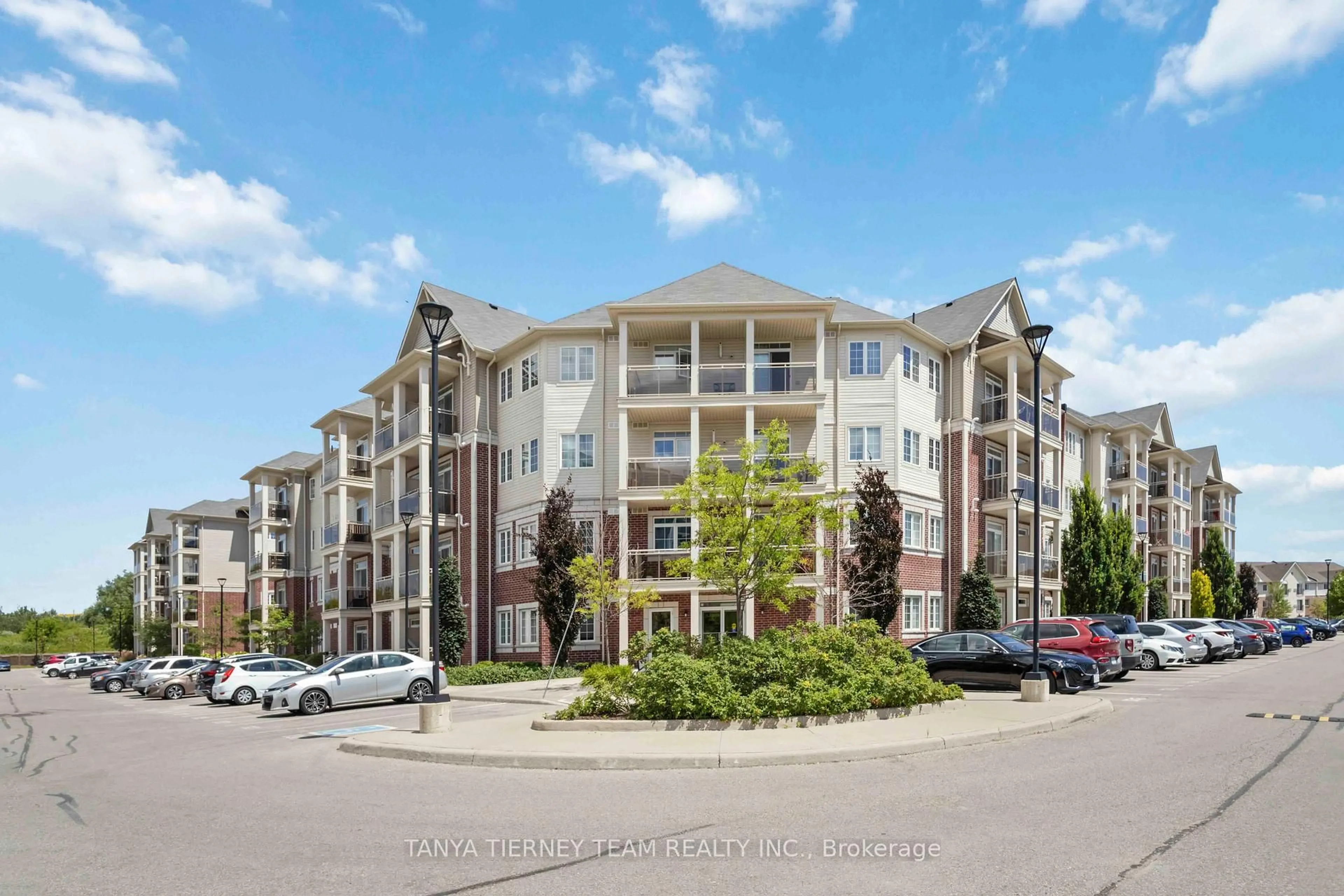 Unknown for 84 Aspen Springs Dr #404, Clarington Ontario L1C 0V3