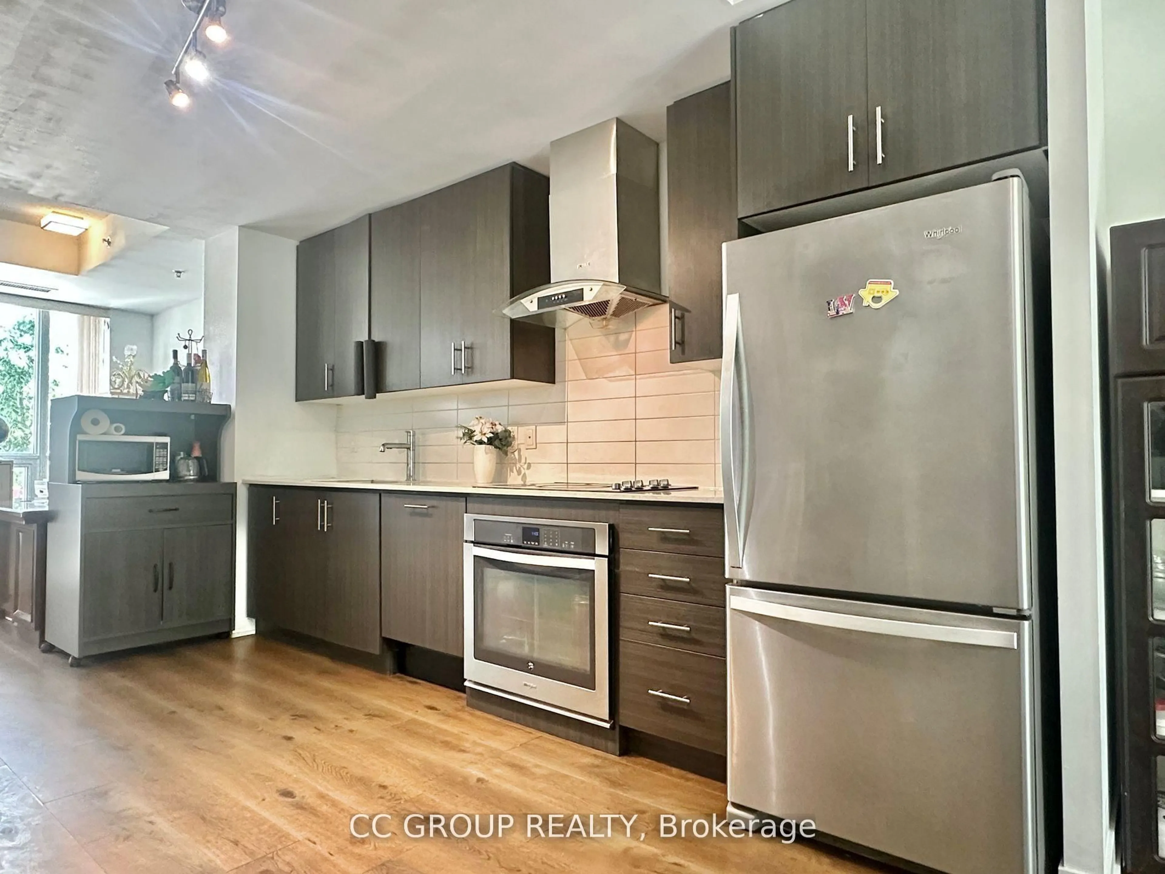 Unknown for 215 Bonis Ave #Th13, Toronto Ontario M1T 3W6