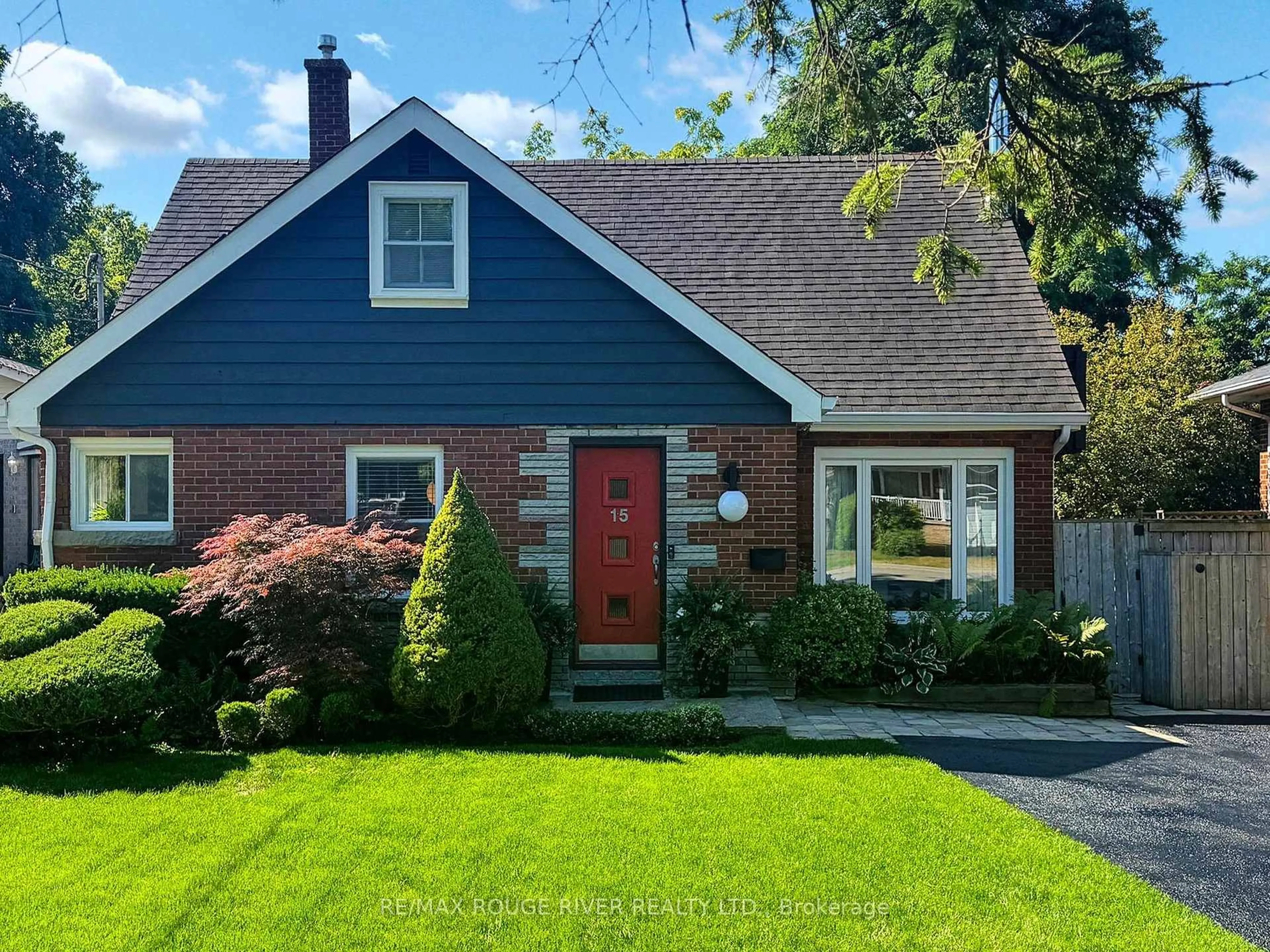 Home with vinyl exterior material, street for 15 White Ave, Toronto Ontario M1C 1P1