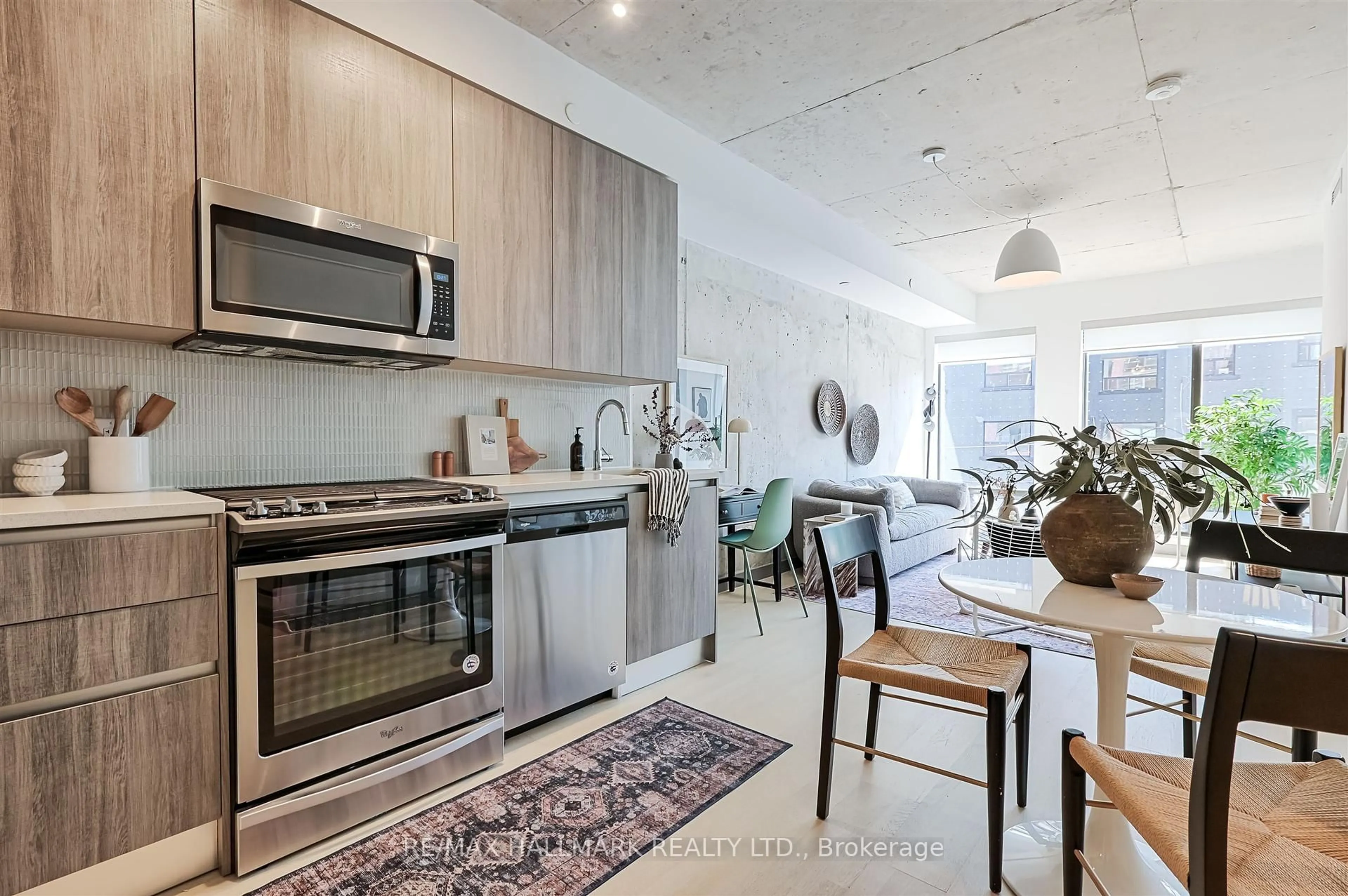 Open concept kitchen, unknown for 246 Logan Ave #223, Toronto Ontario M4M 0E9