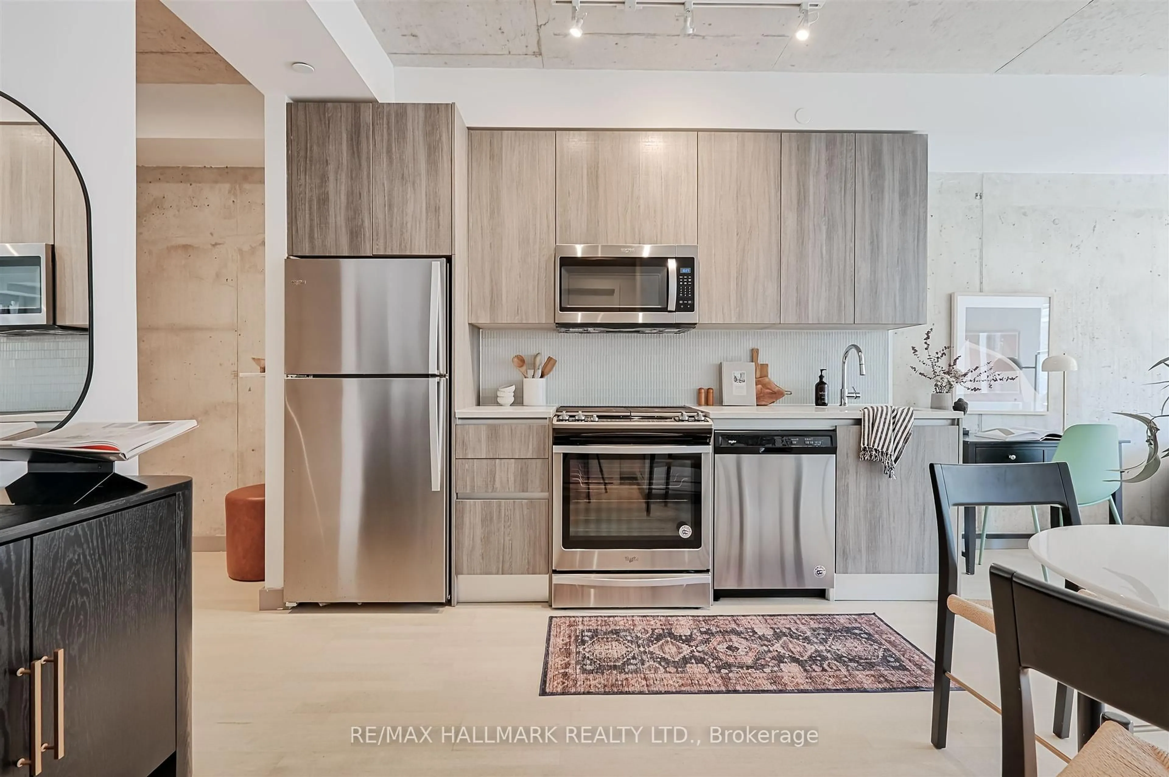 Open concept kitchen, ceramic/tile floor for 246 Logan Ave #223, Toronto Ontario M4M 0E9