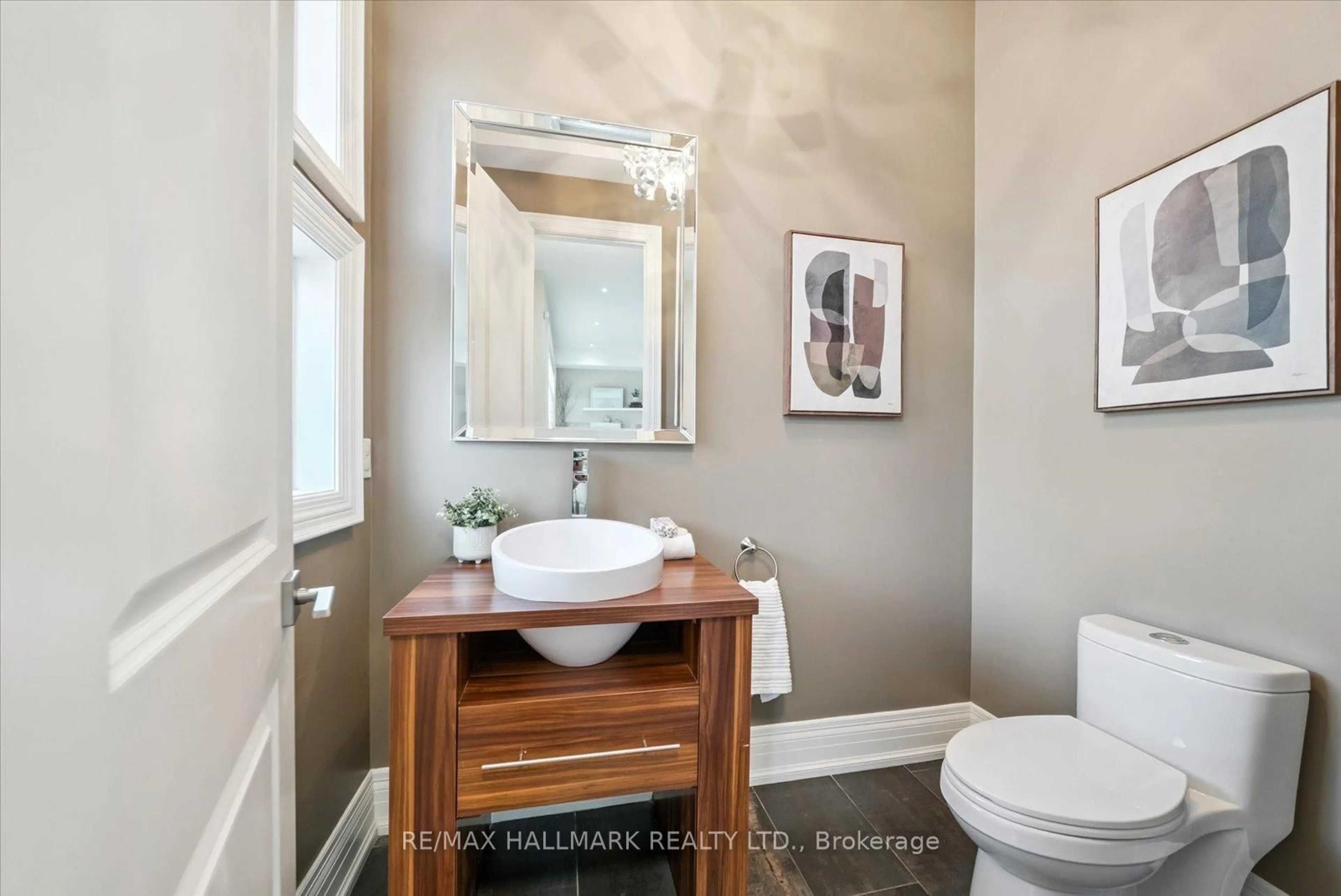 Contemporary bathroom, ceramic/tile floor for 45 Eastville Ave, Toronto Ontario M1M 2N6