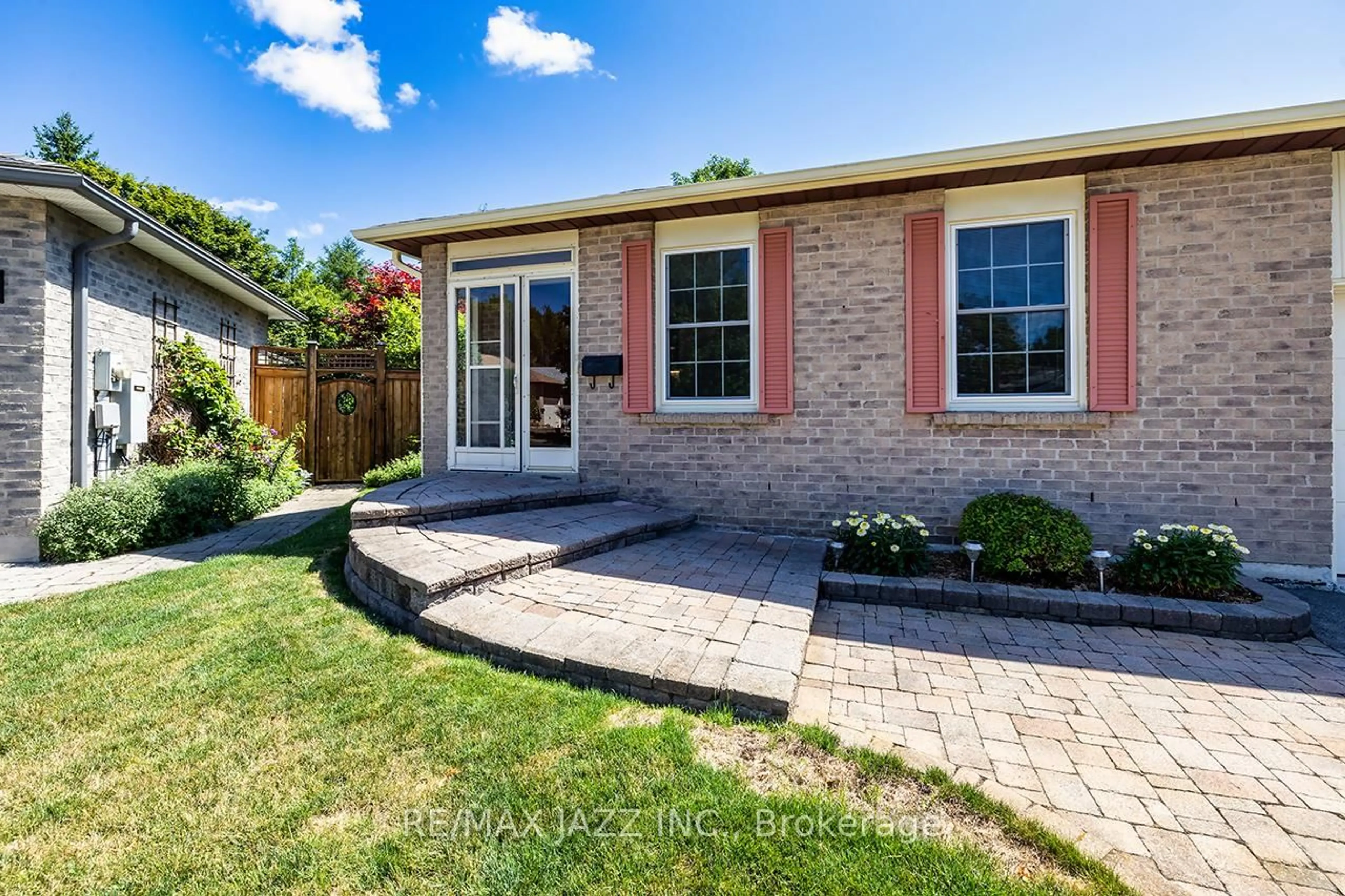 Home with brick exterior material, street for 55 Regency Cres, Whitby Ontario L1N 7K8