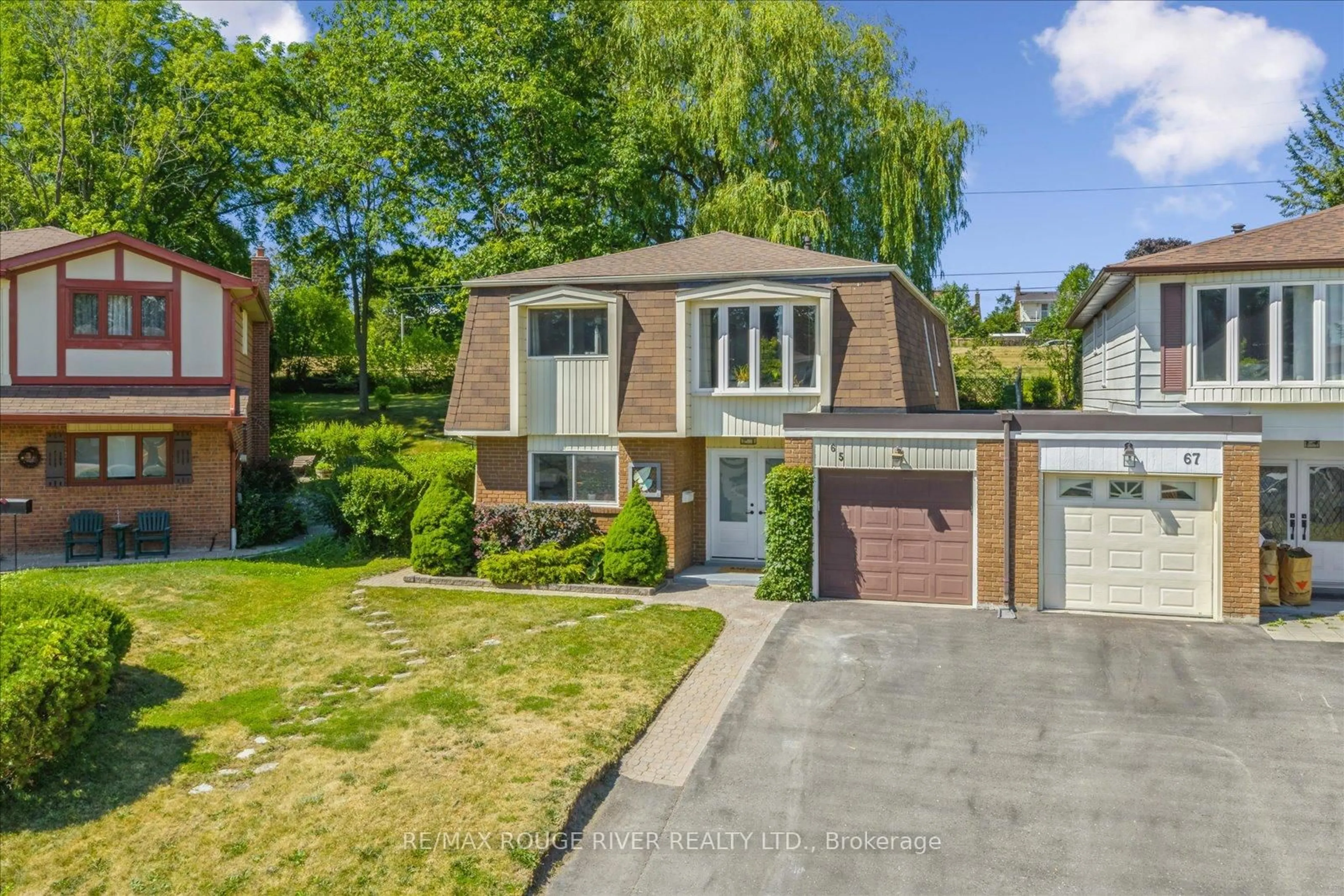 Home with brick exterior material, street for 65 Loscombe Dr, Clarington Ontario L1C 3S8