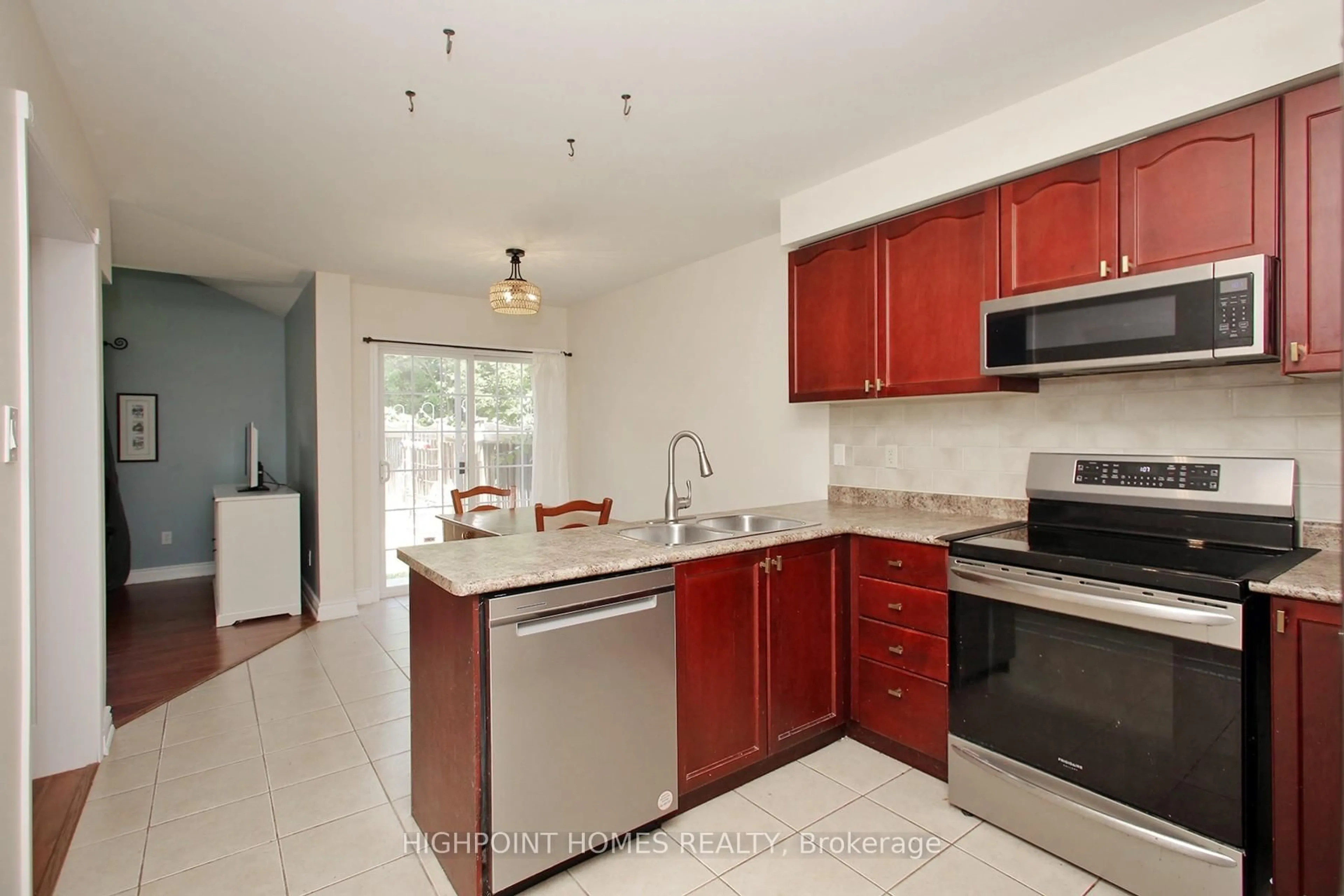 Unknown for 50 Beachgrove Cres, Whitby Ontario L1R 3G3