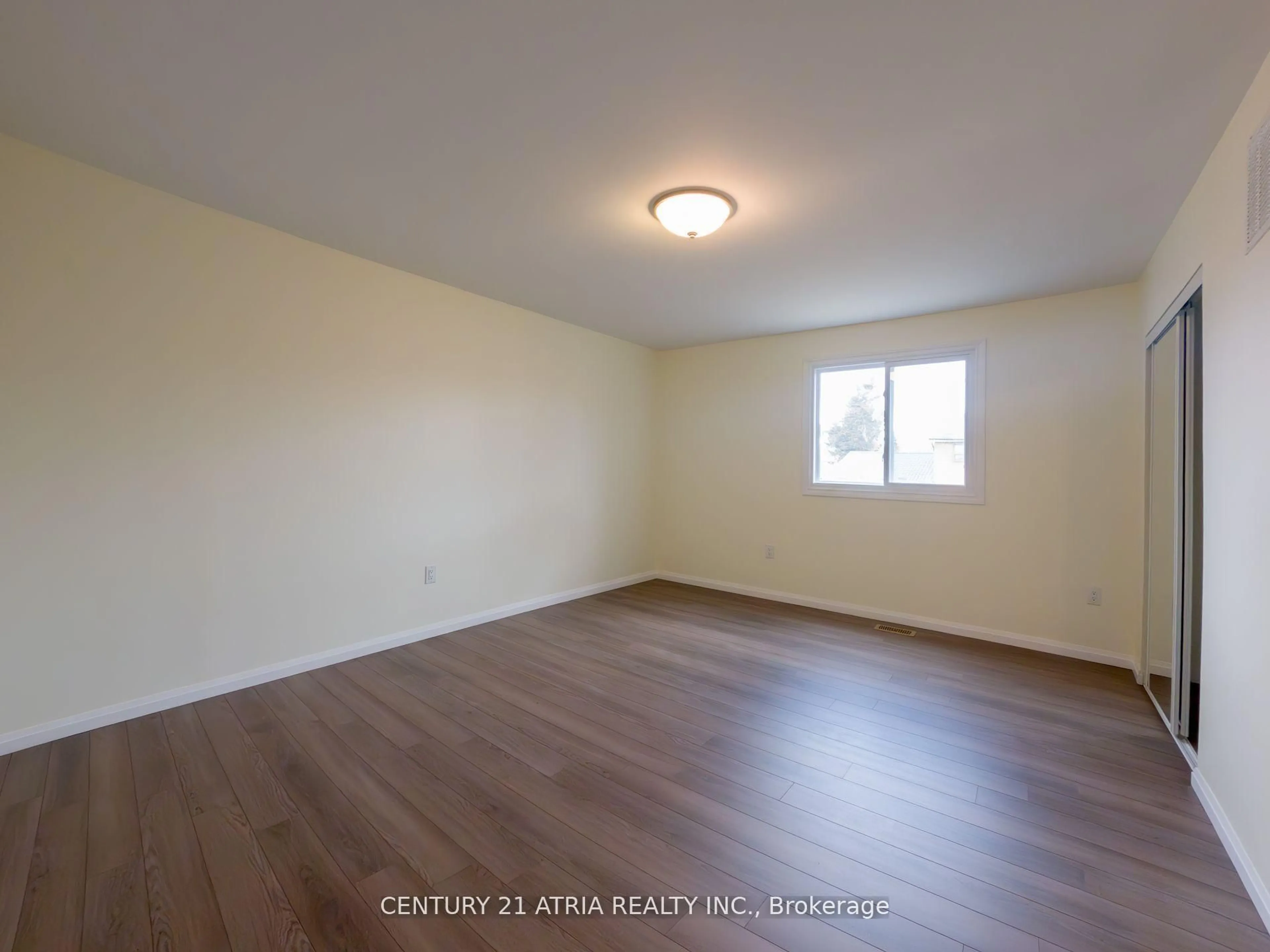 A pic of a room for 96 Invergordon Ave, Toronto Ontario M1S 2Z2