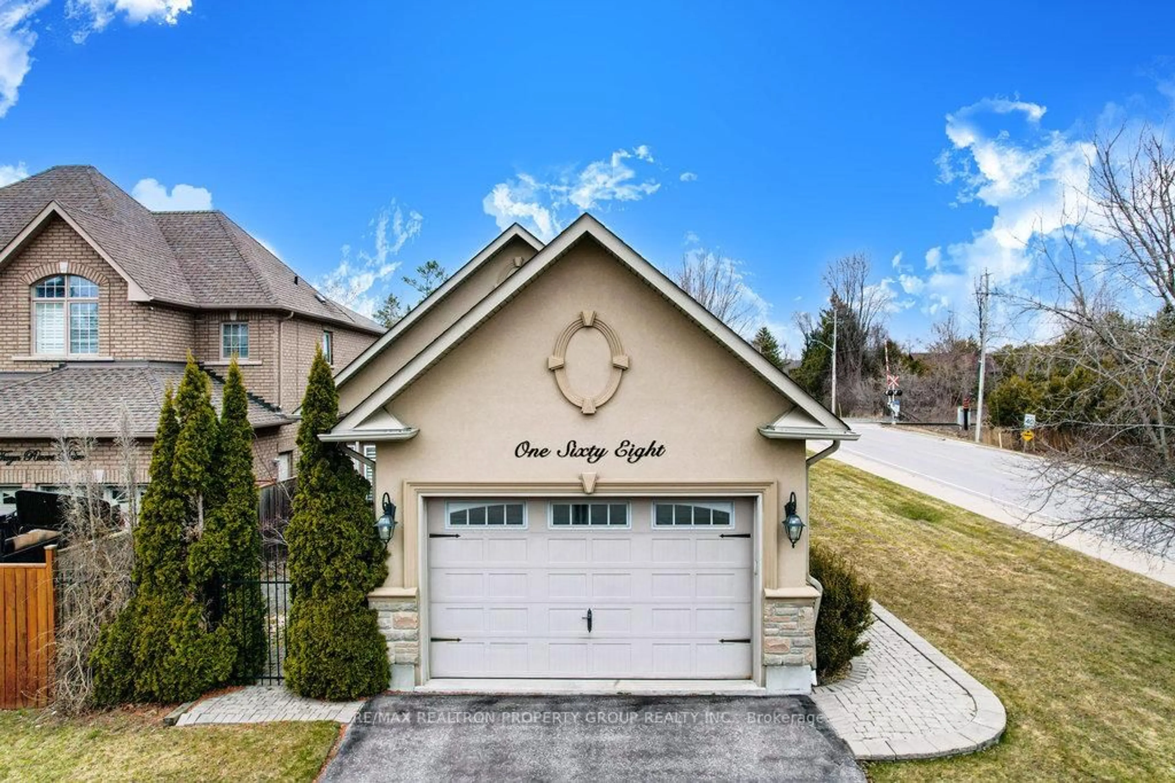 Unknown for 168 Twyn Rivers Dr, Pickering Ontario L1V 1E2