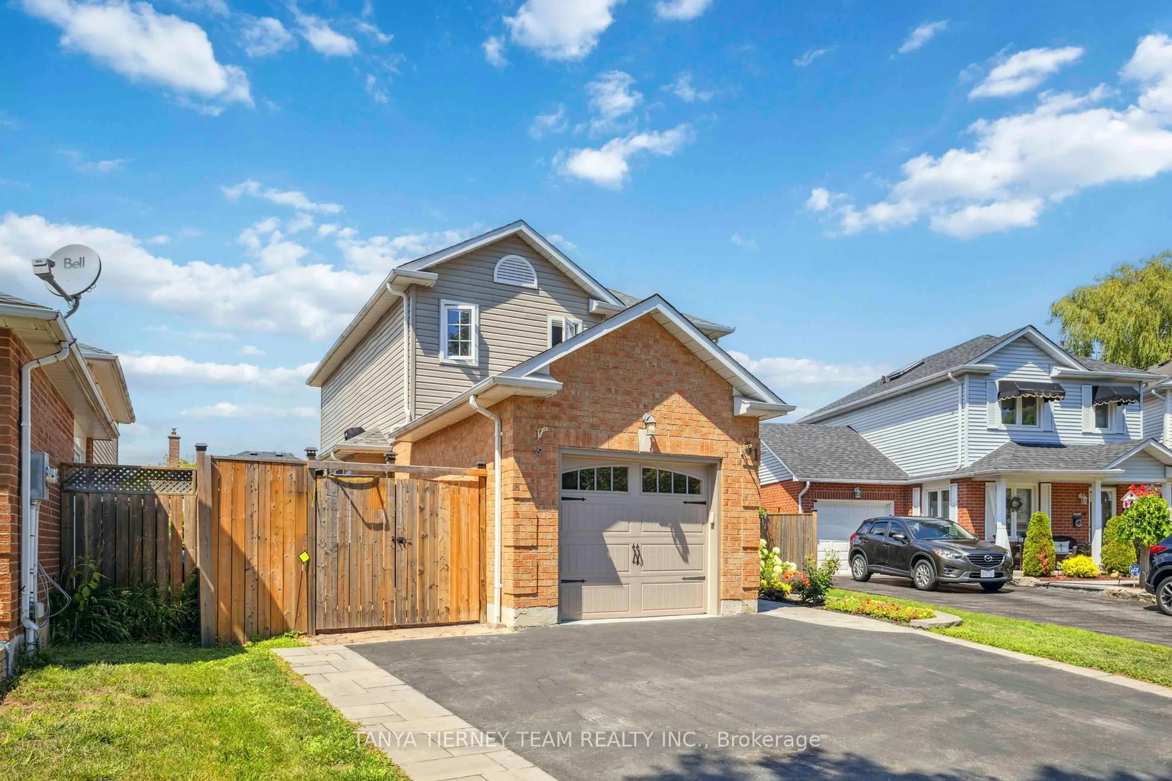 Home with brick exterior material, street for 61 Abbeywood Cres, Clarington Ontario L1E 1P1