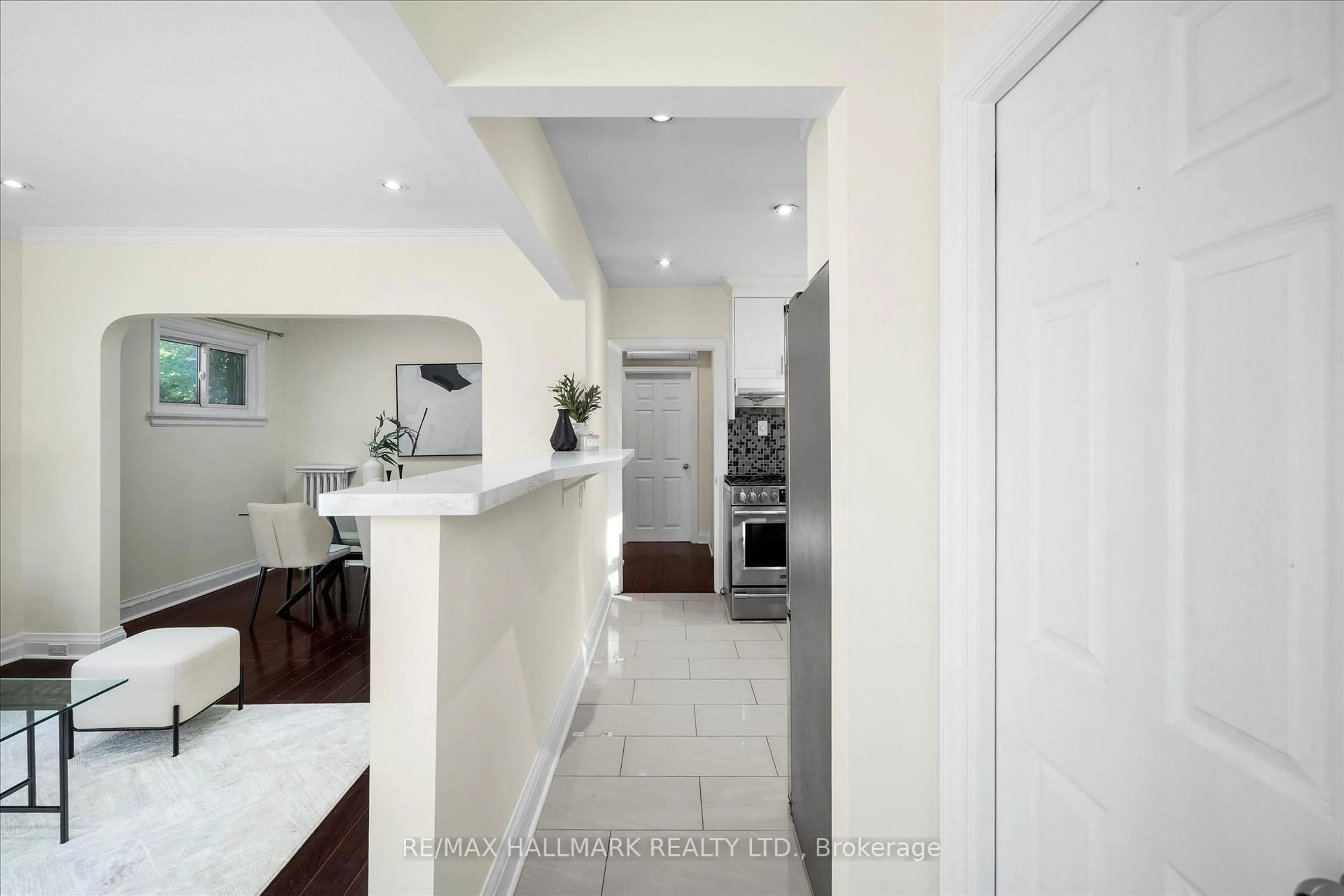 Unknown for 1231 Kingston Rd, Toronto Ontario M1N 1P4