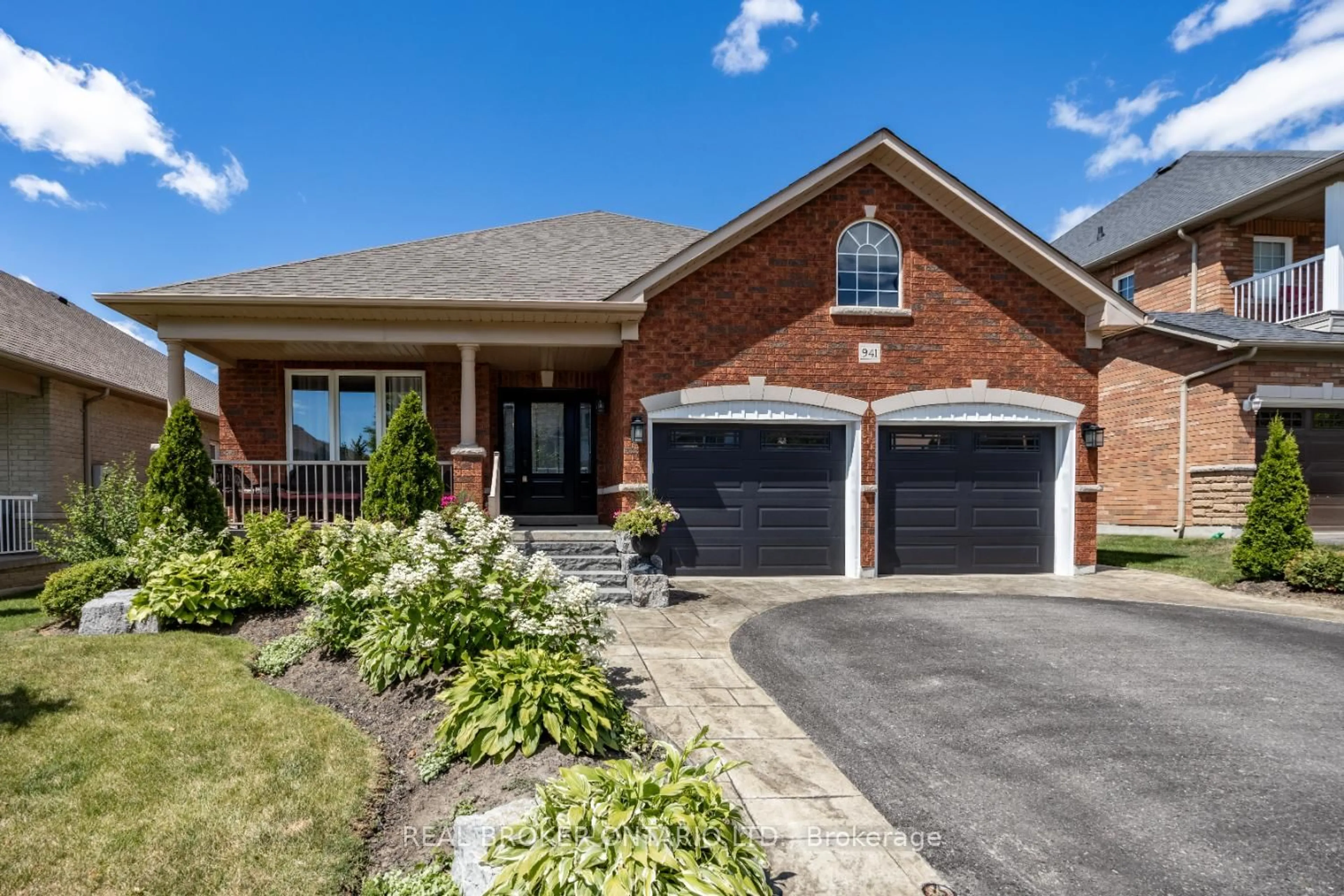 Home with brick exterior material, street for 941 Greenleaf Circ, Oshawa Ontario L1K 2W8