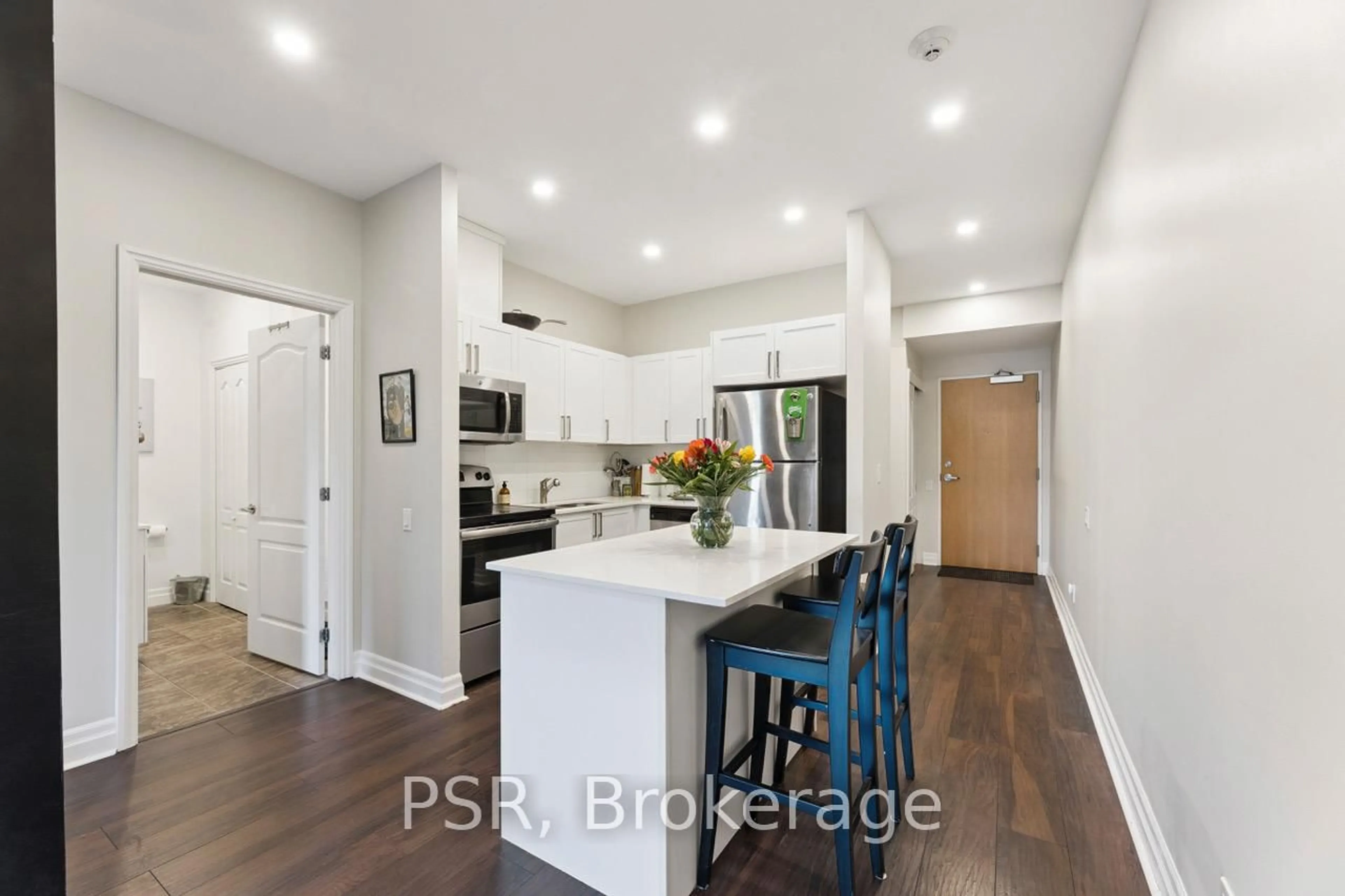 Open concept kitchen, unknown for 44 Bond St #103, Oshawa Ontario L1G 6R2
