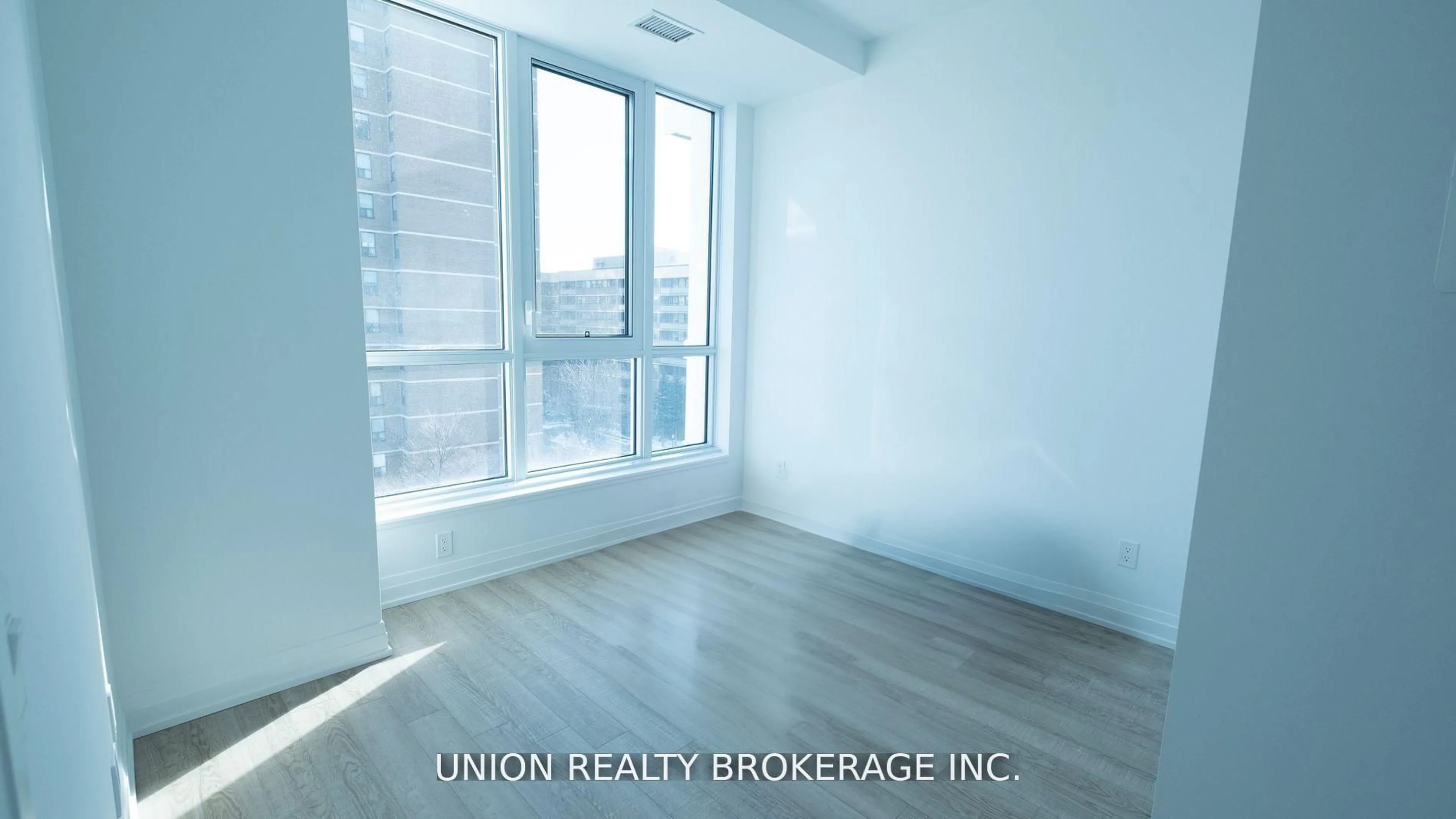 A pic of a room for 286 Main St #606, Toronto Ontario M4C 0B3