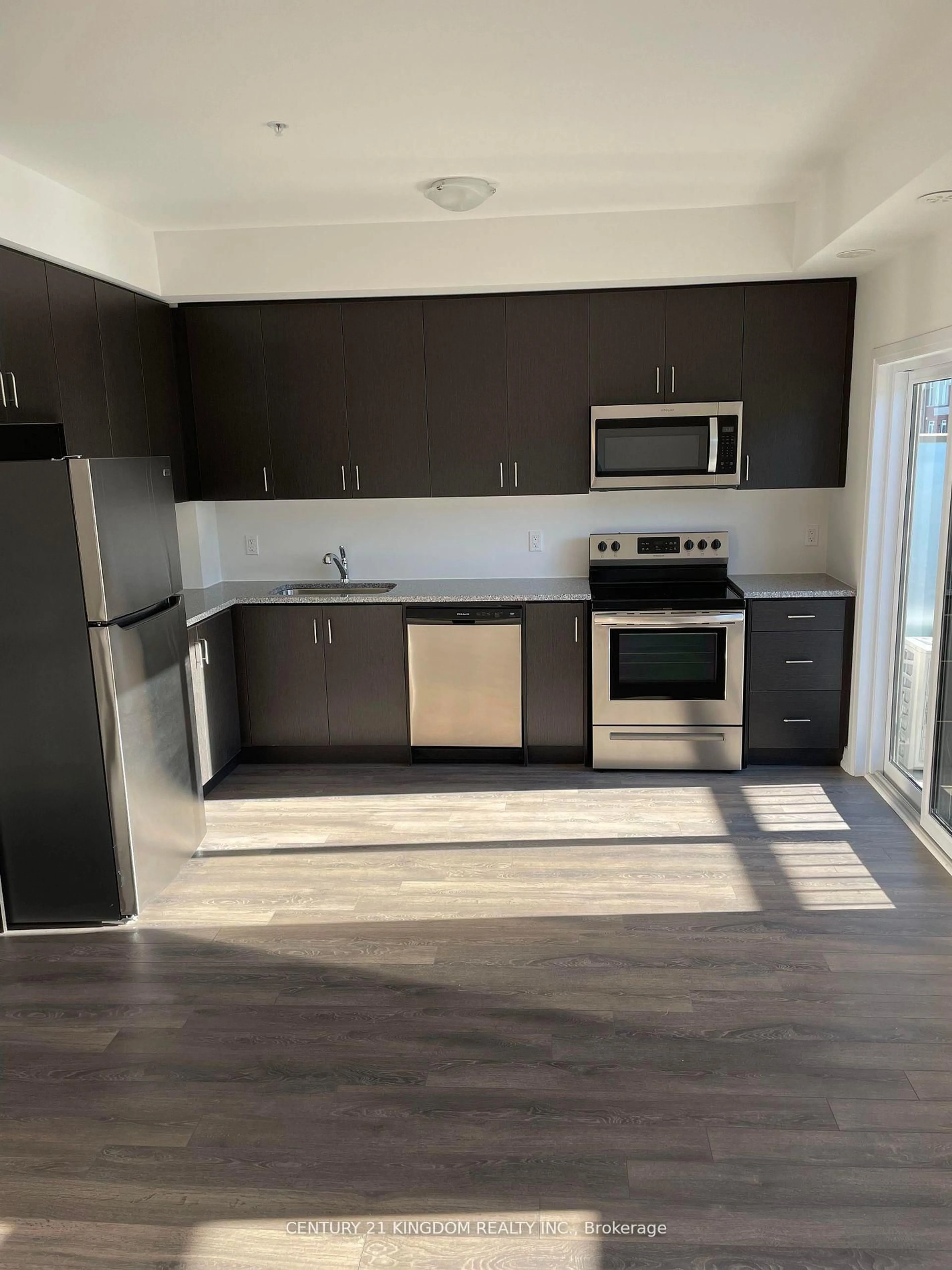 Standard kitchen, unknown for 2635 William Jackson Dr #408, Pickering Ontario L1X 0L3