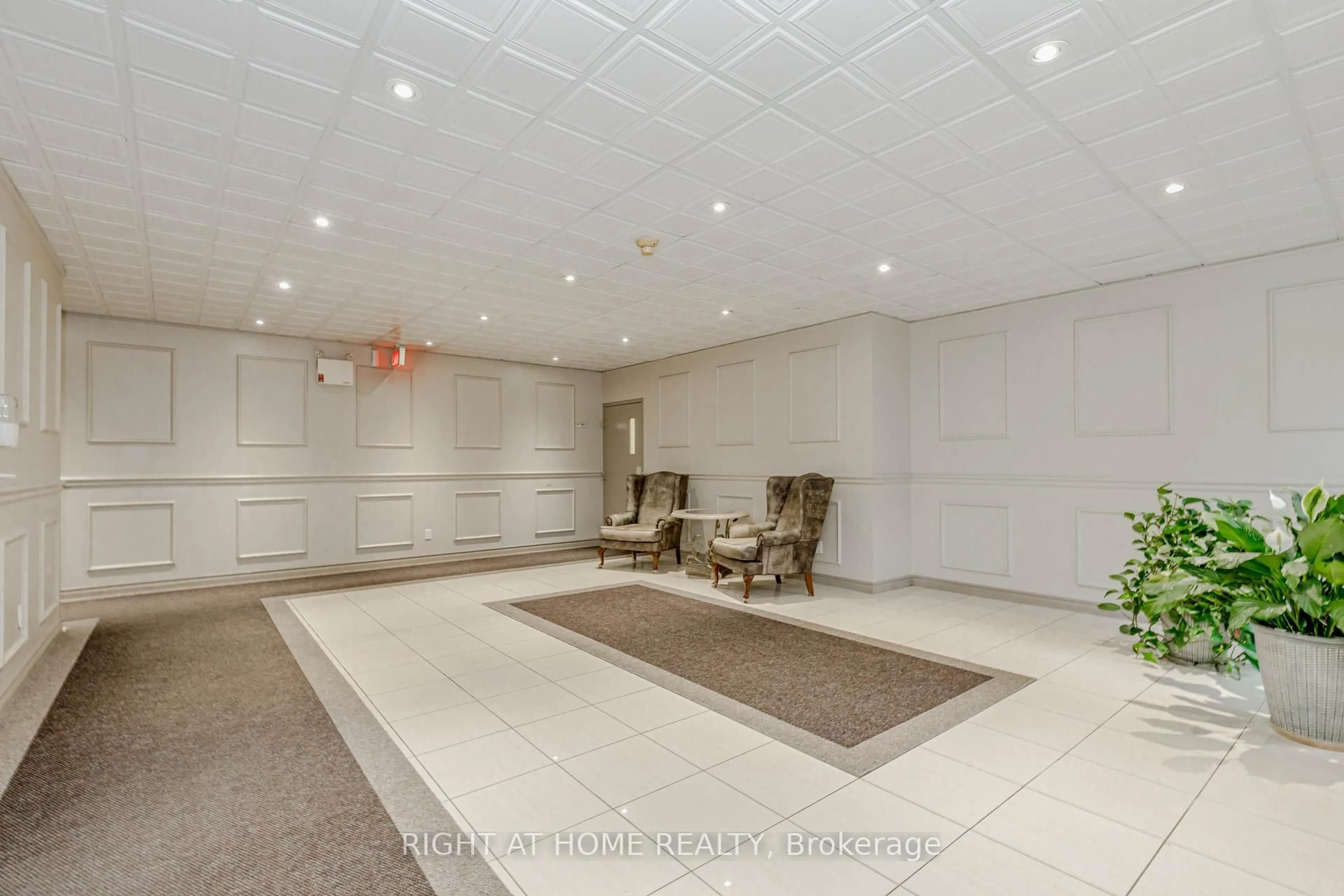 Unknown for 3311 Kingston Rd #707, Toronto Ontario M1M 1R1
