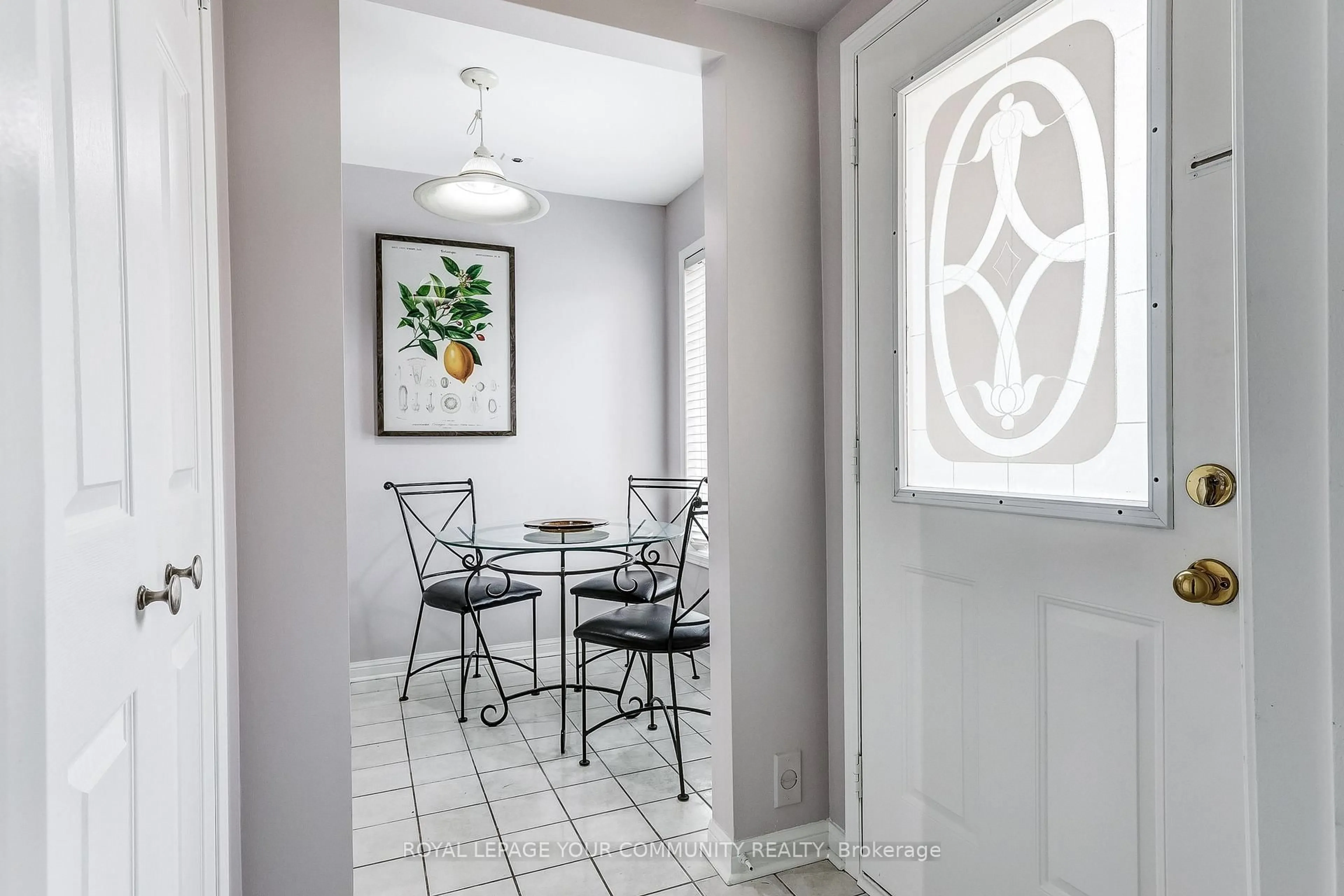 Dining room, ceramic/tile floor for 23 Mondeo Dr, Toronto Ontario M1P 5B6
