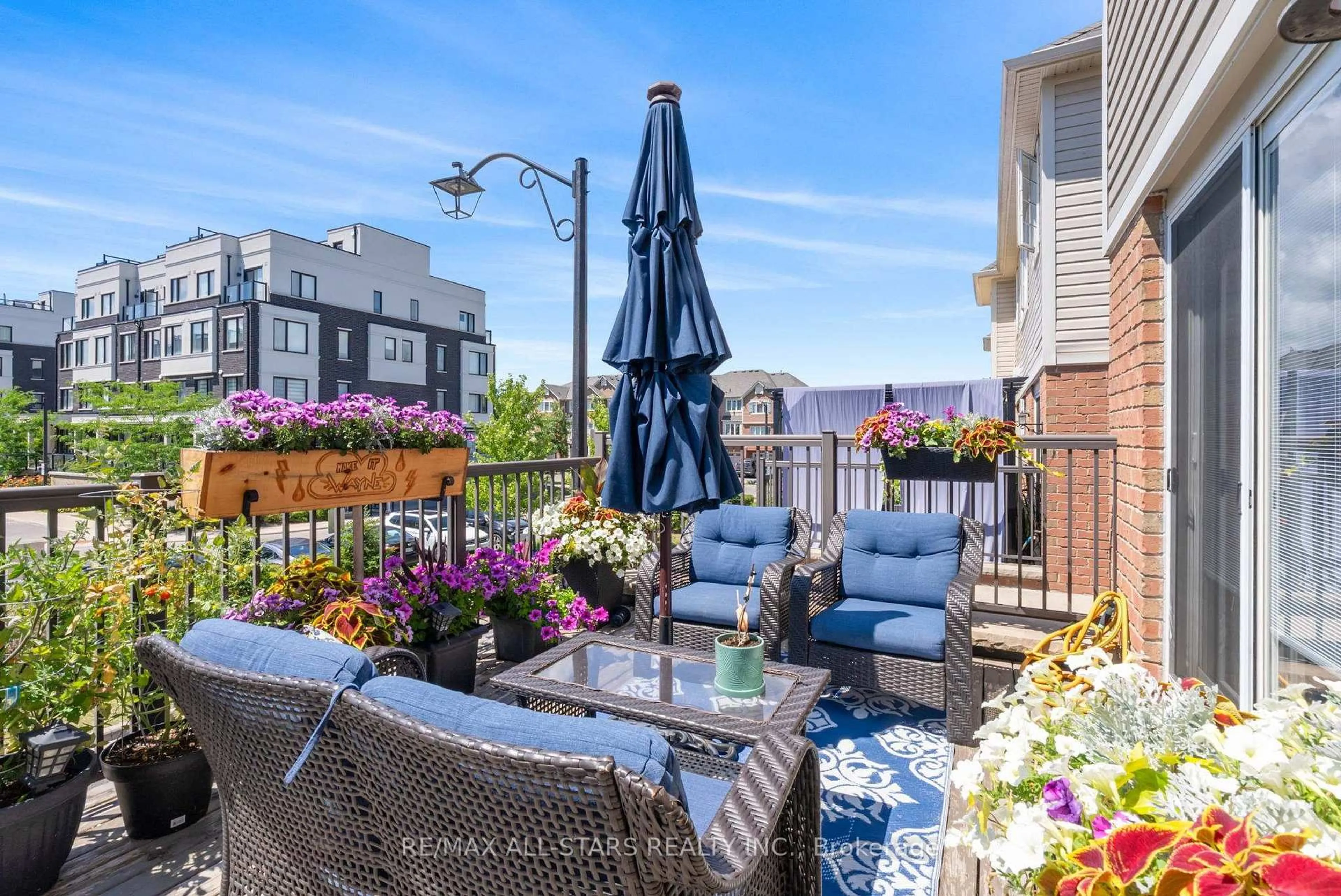 Patio, water/lake/river/ocean view for 2450 William Jackson Dr, Pickering Ontario L1X 0C3