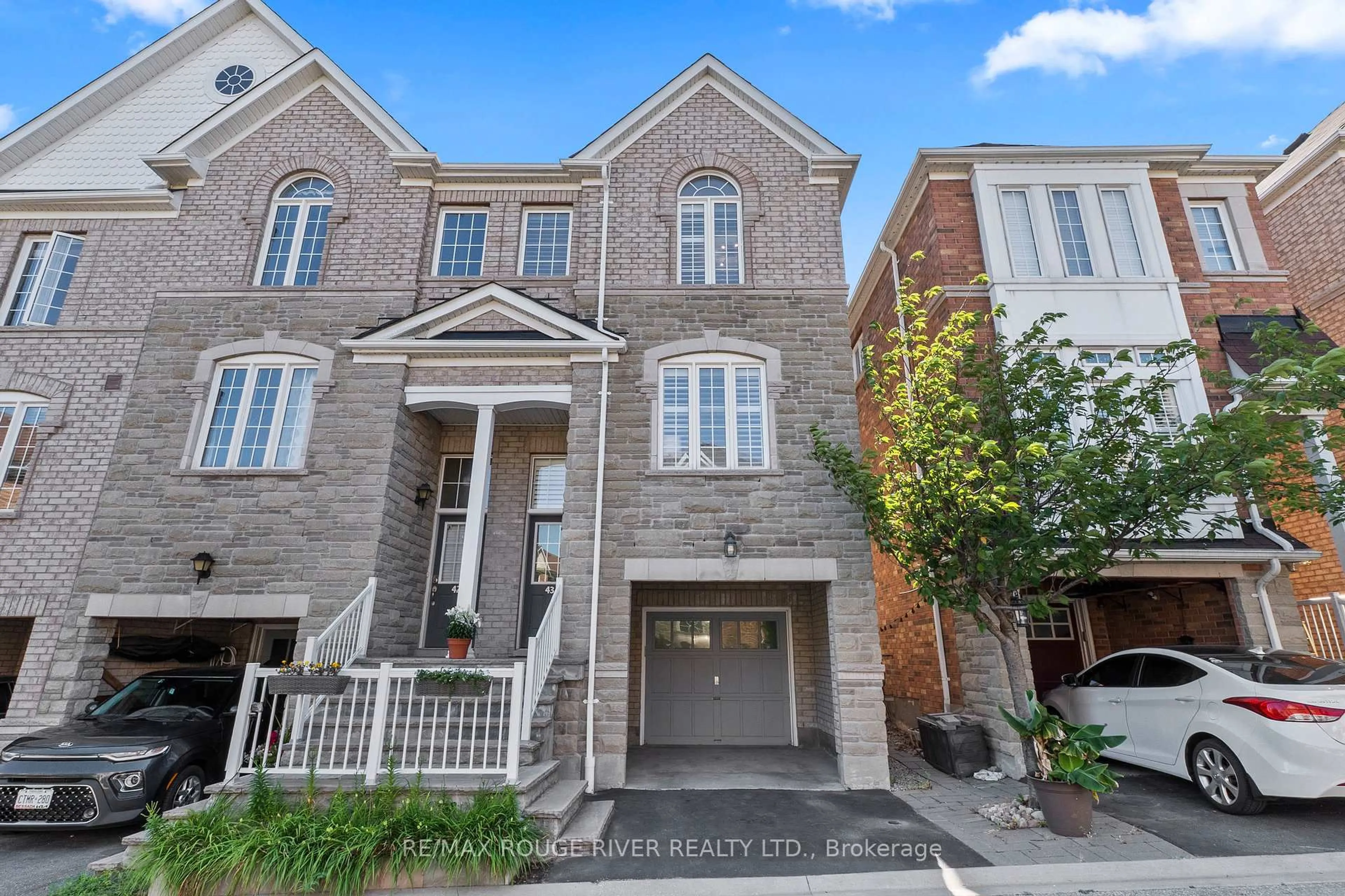 Home with brick exterior material, street for 530 Kingston Rd #43, Pickering Ontario L1V 3N7