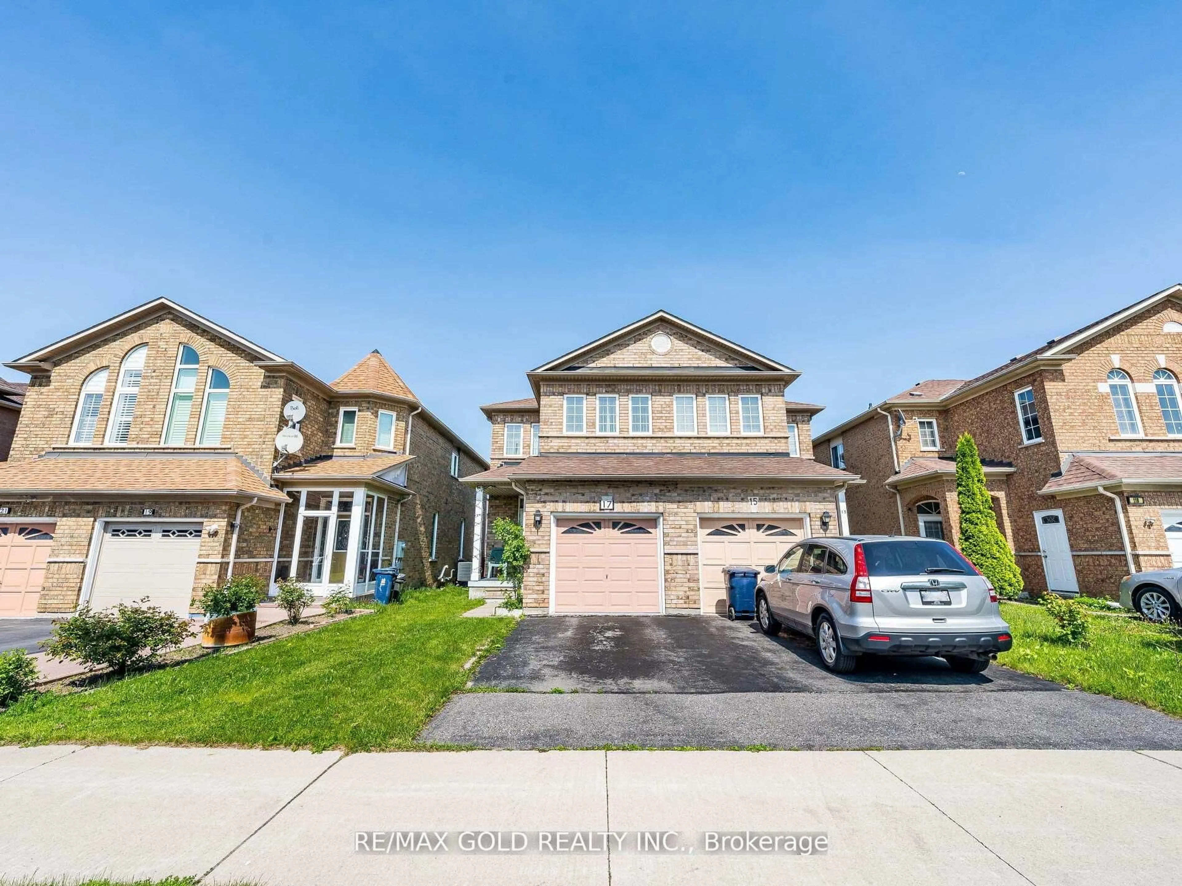 Home with brick exterior material, street for 17 Mourning Dove Cres, Toronto Ontario M1B 6A7