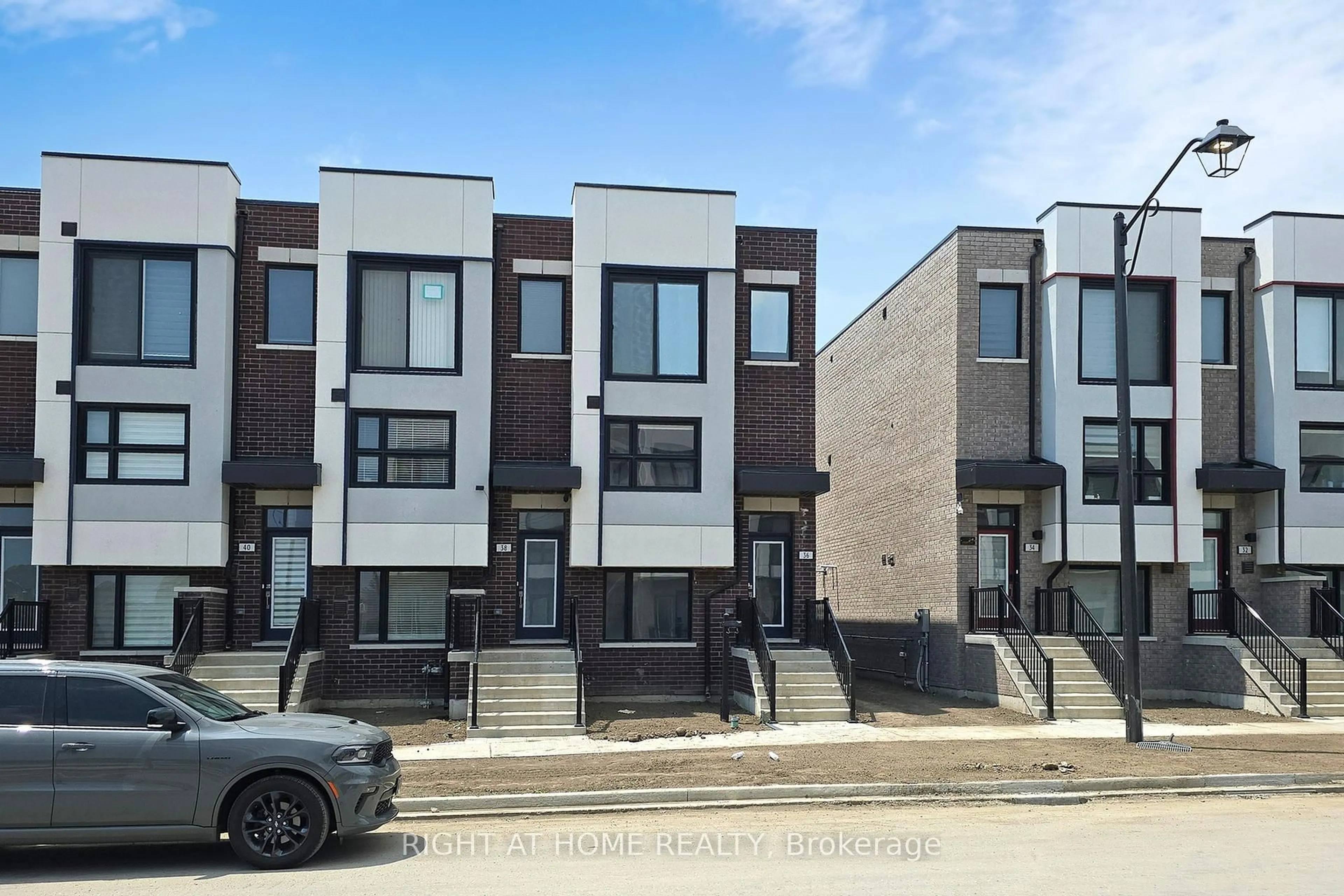 Unknown for 36 Bateson St, Ajax Ontario L1S 7M3