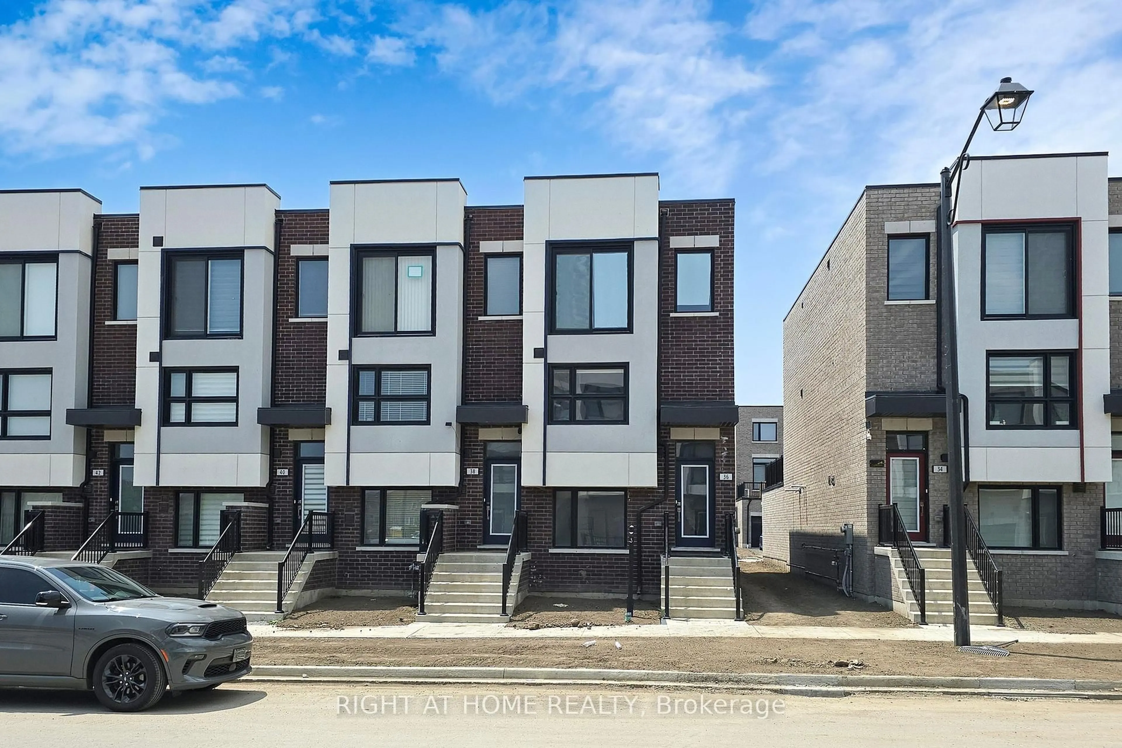 Unknown for 36 Bateson St, Ajax Ontario L1S 7M3