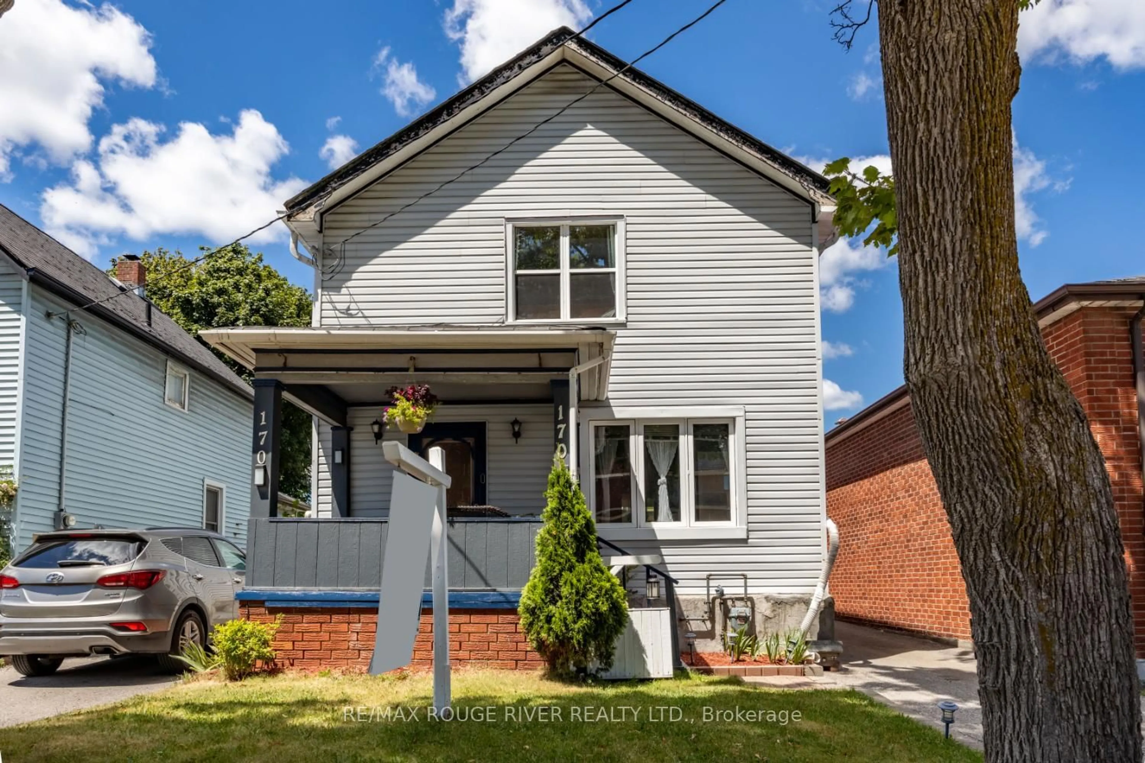 Home with brick exterior material, street for 170 Bloor St, Oshawa Ontario L1J 1P7