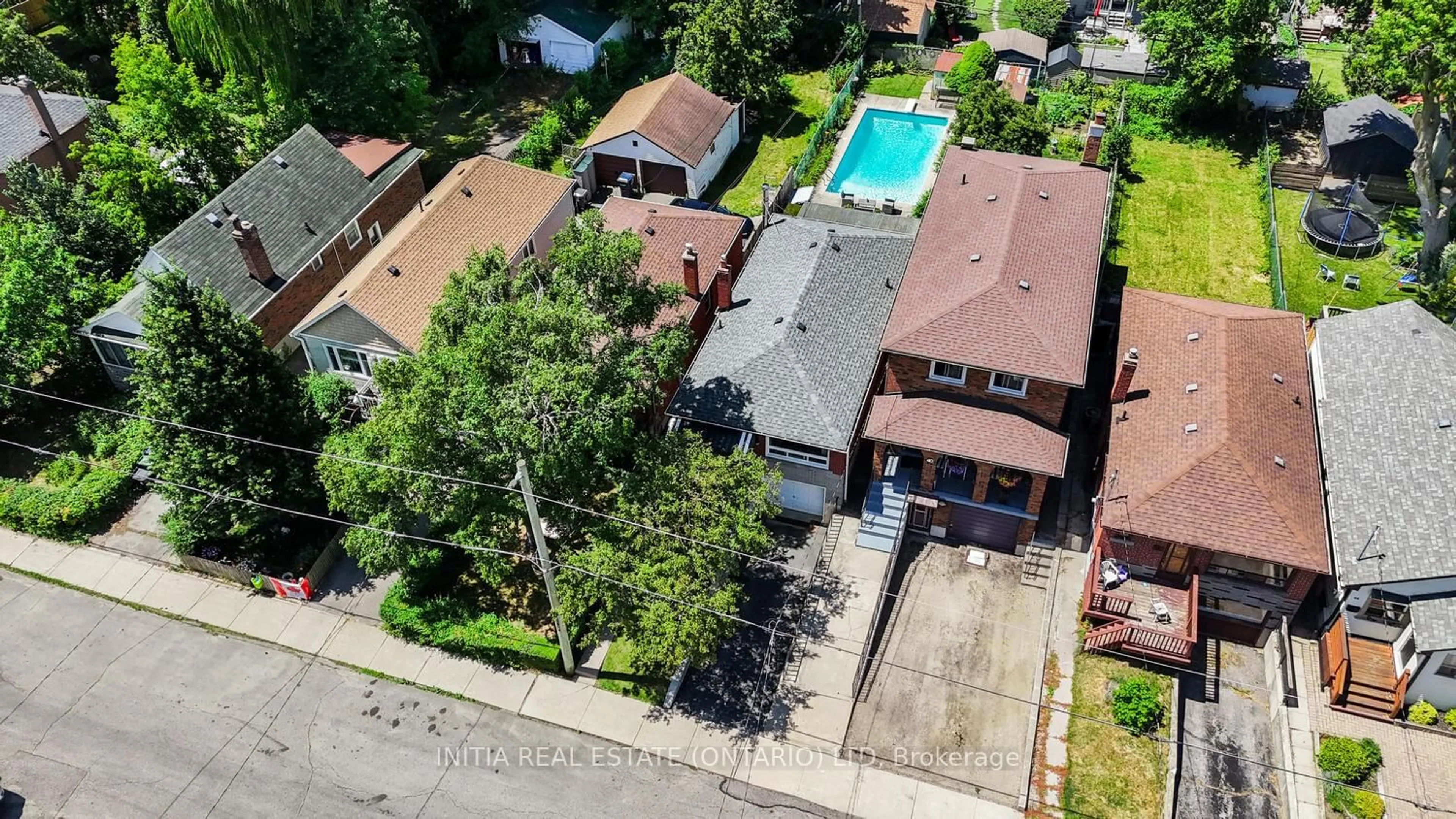 A pic from outside/outdoor area/front of a property/back of a property/a pic from drone, street for 38 North Edgely Ave, Toronto Ontario M1K 1T7