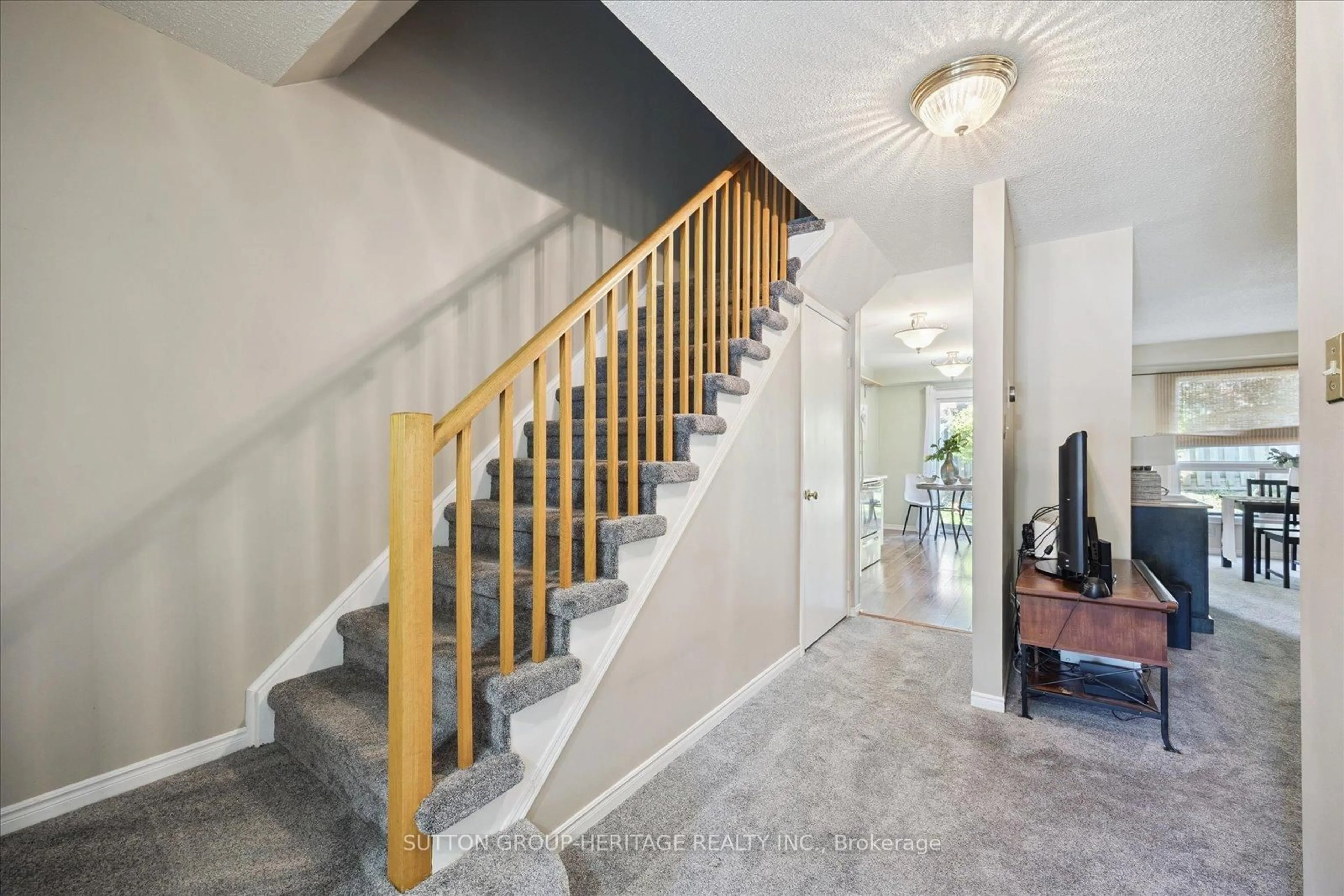 Stairs for 10 Bassett Blvd #26, Whitby Ontario L1N 9C3
