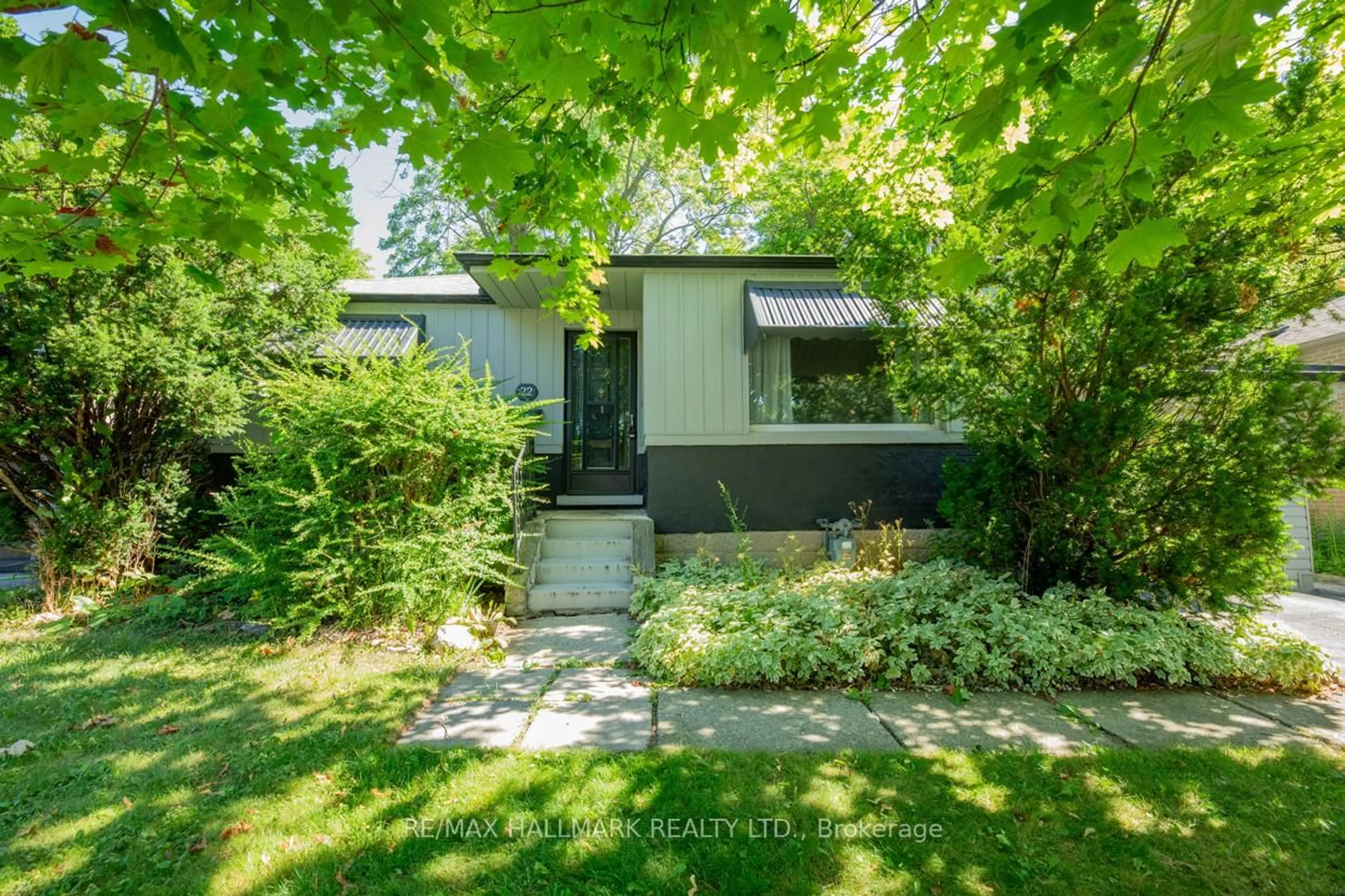 Unknown for 22 Latham Ave, Toronto Ontario M1N 1M8