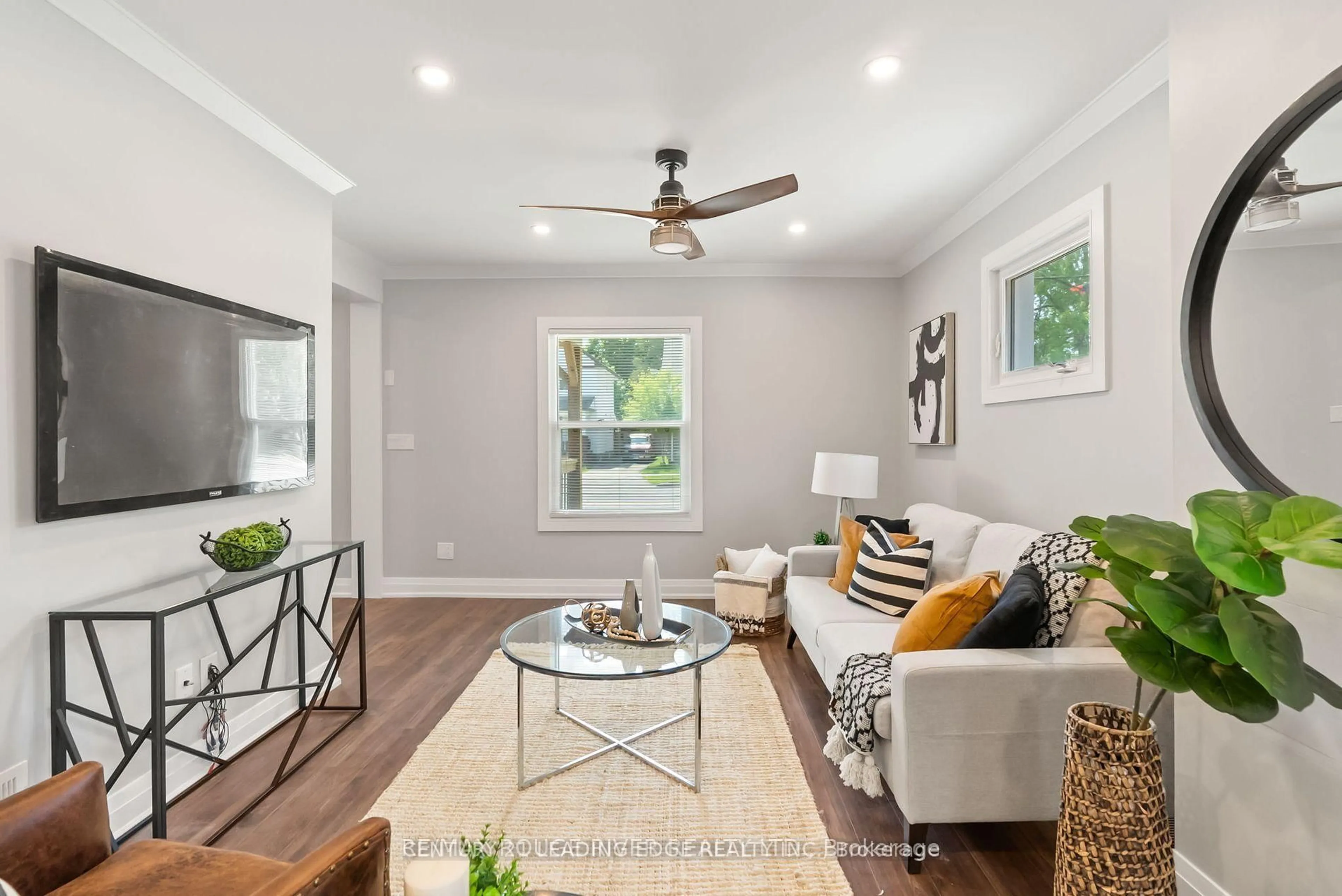 Living room with furniture, unknown for 127 Ritson Rd, Oshawa Ontario L1H 5H4